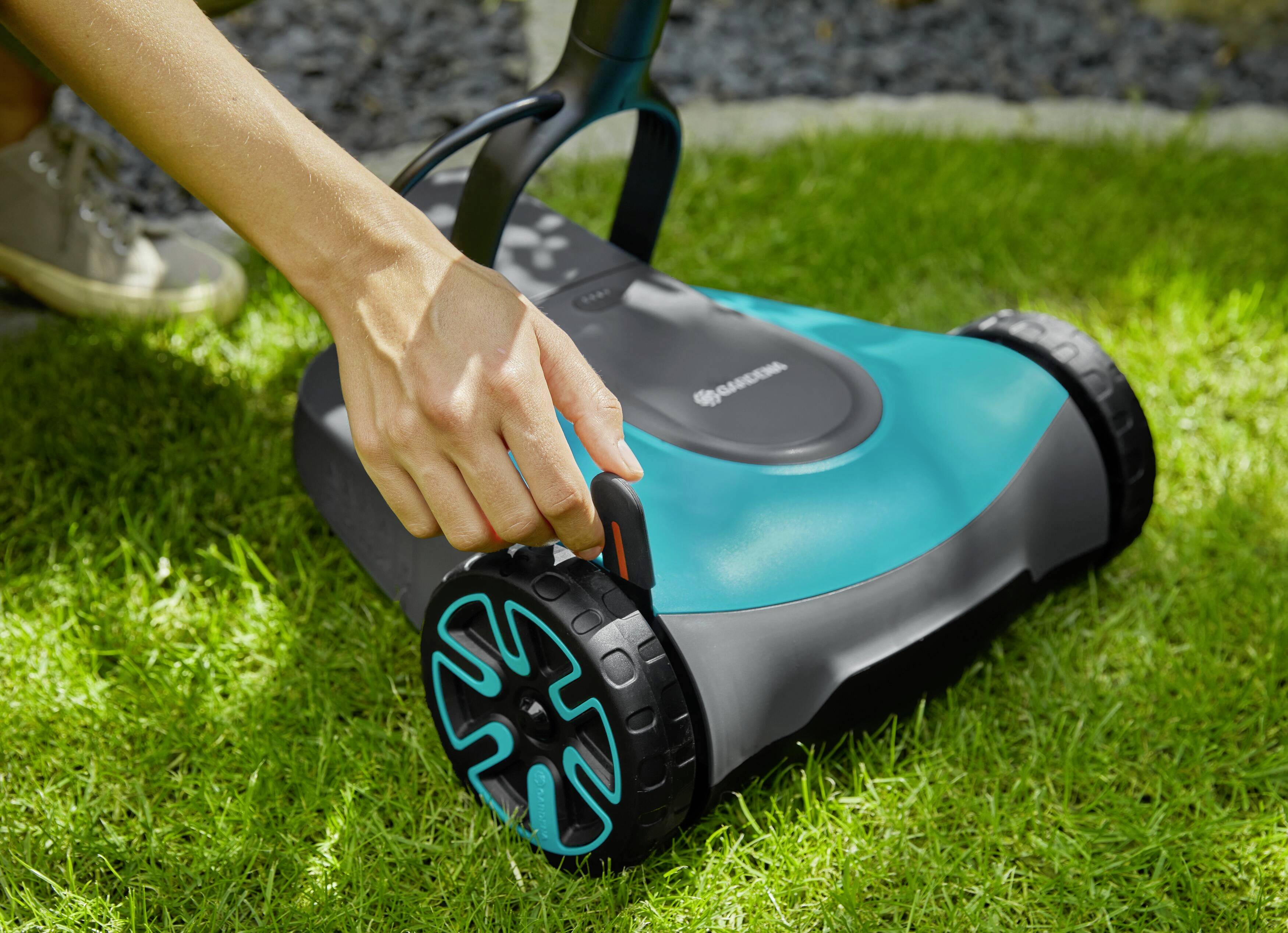 GARDENA 22/18V P4A Ready-To-Use Set Akku Akku-Rasenmäher Mulchfunktion, inkl. Akku, mit Schnitthöhenverstellung, inkl. Ladegerät