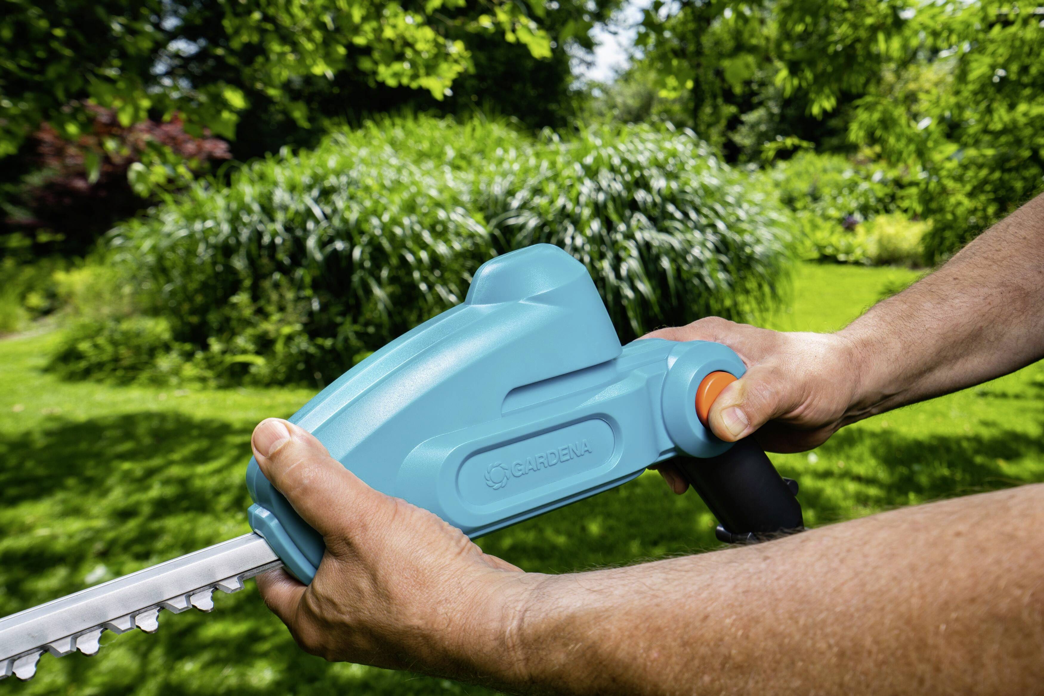 GARDENA THS 42/18V P4solo Akku Teleskop-Heckenschere ohne Akku 18V Li-Ion