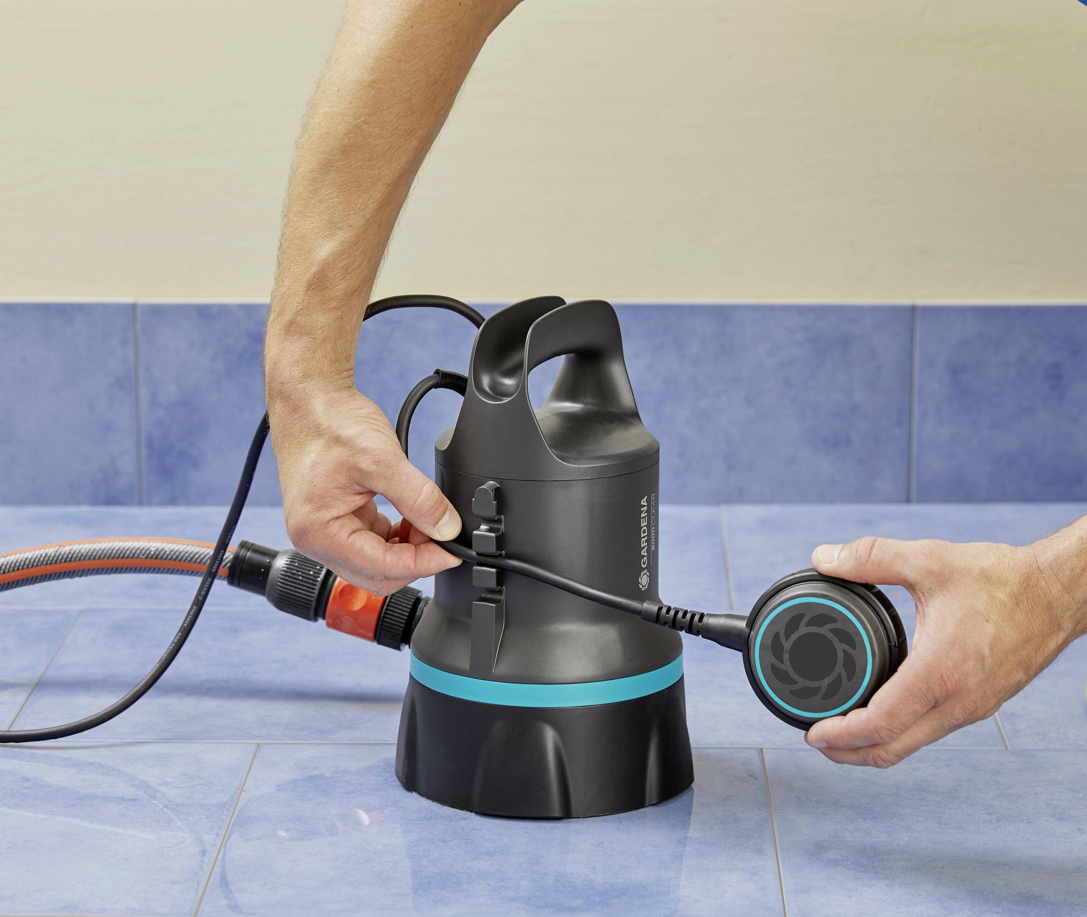 GARDENA 09030-61 9000 Klarwasser-Tauchpumpe 9000 l/h 6m