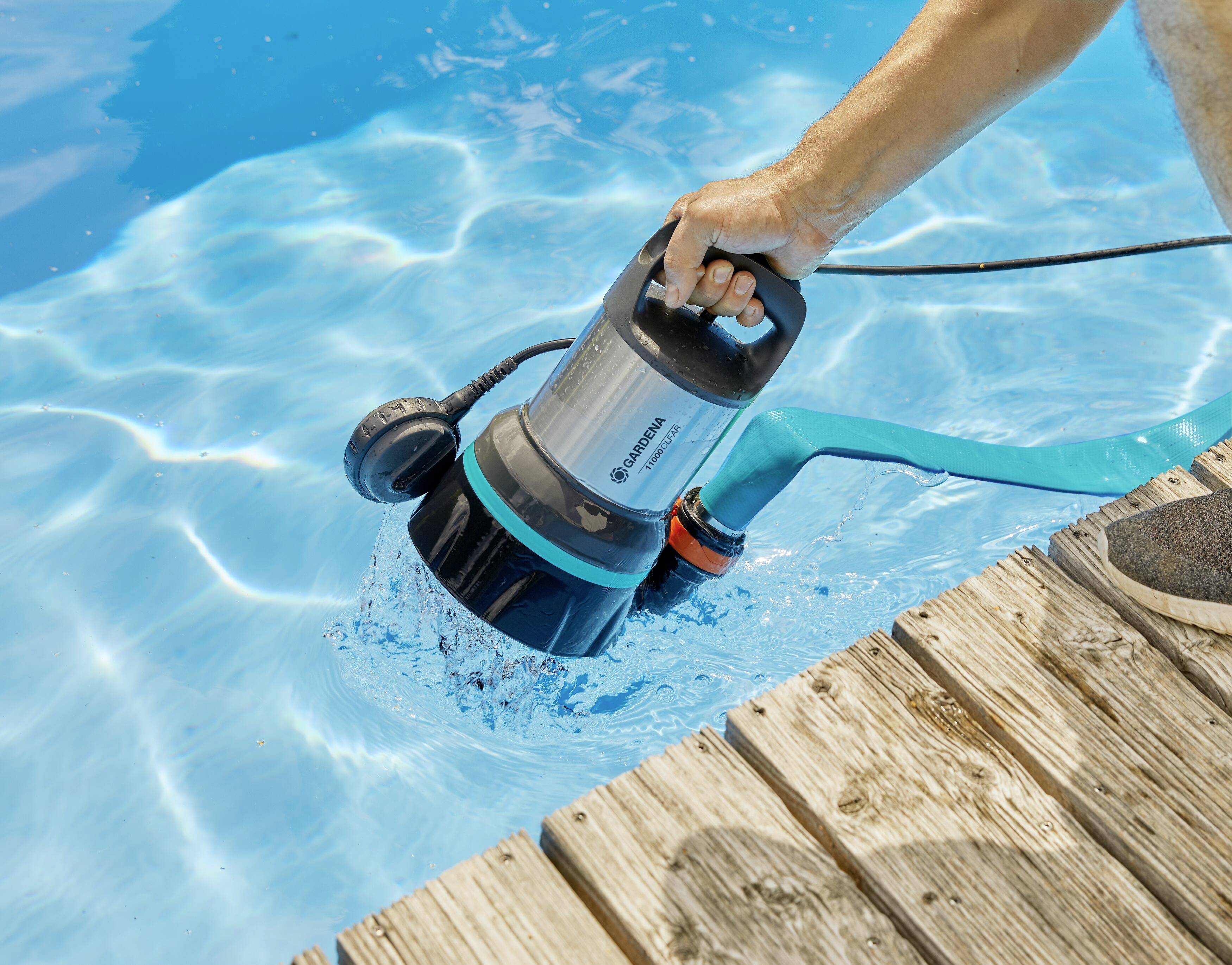 GARDENA 09032-61 11000 Klarwasser-Tauchpumpe 11.000 l/h 7m