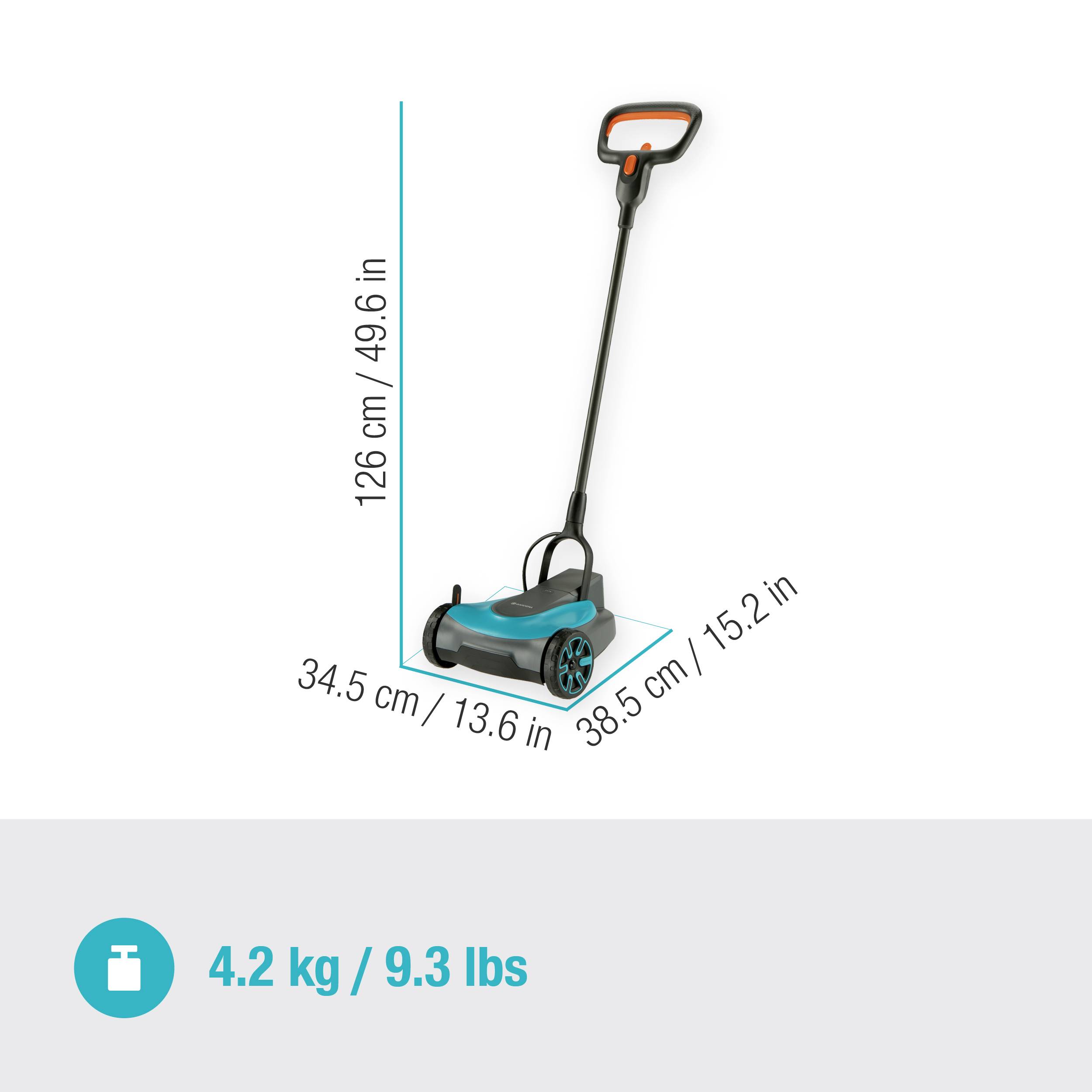 Elektrischer Handrasenmäher mit Abmessungen: Höhe 126 cm, Breite 34,5 cm, Länge 38,5 cm. Gewicht: 4,2 kg (9,3 lbs).