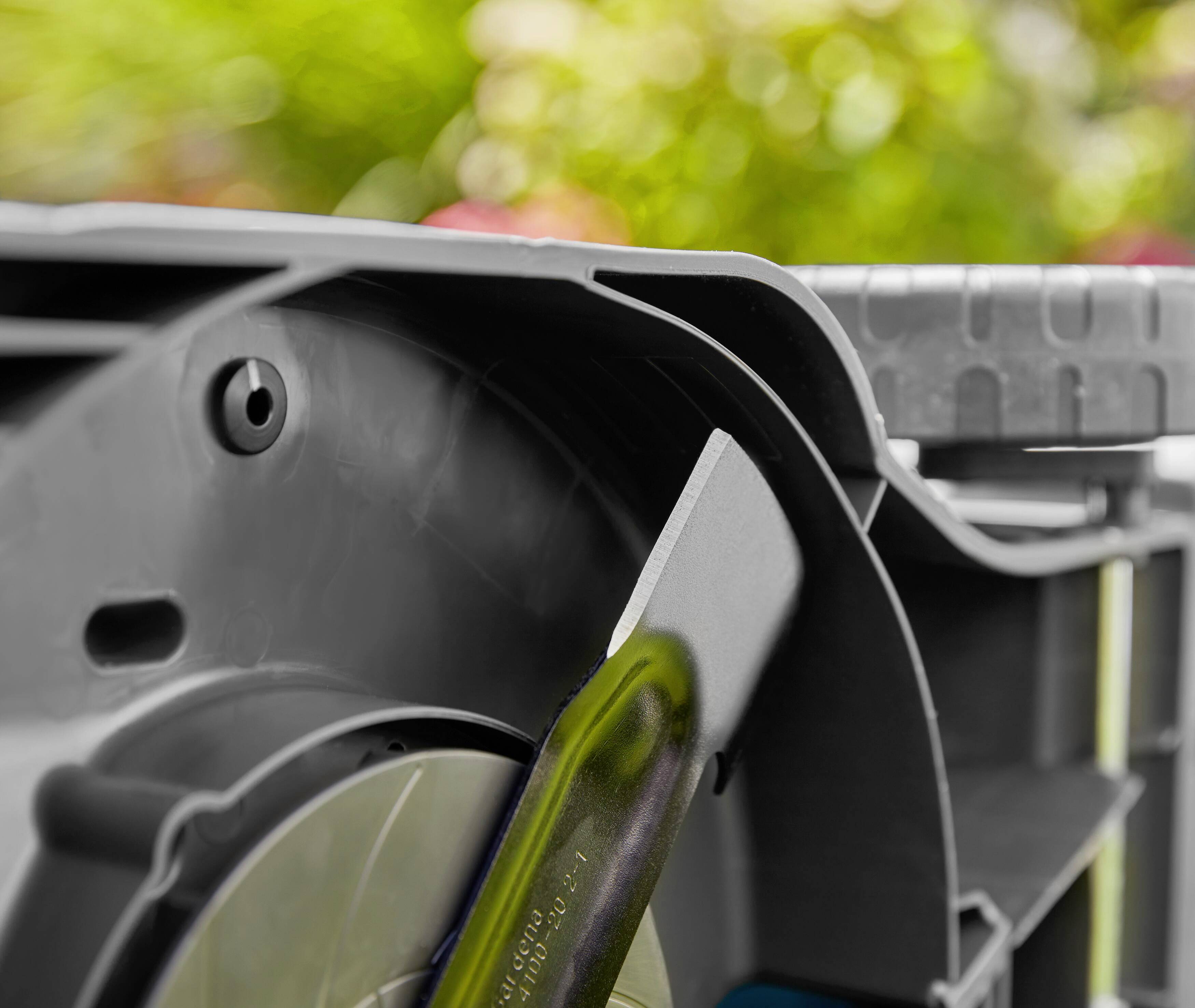 GARDENA PowerMax 32/36V P4A solo Akku Akku-Rasenmäher ohne Akku, mit Schnitthöhenverstellung, mit Rasenkamm 18V Schnittbreite