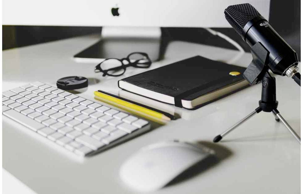 CAD Audio U29 - USB Side Address Studio Mic Sprach-Mikrofon inkl. Stativ