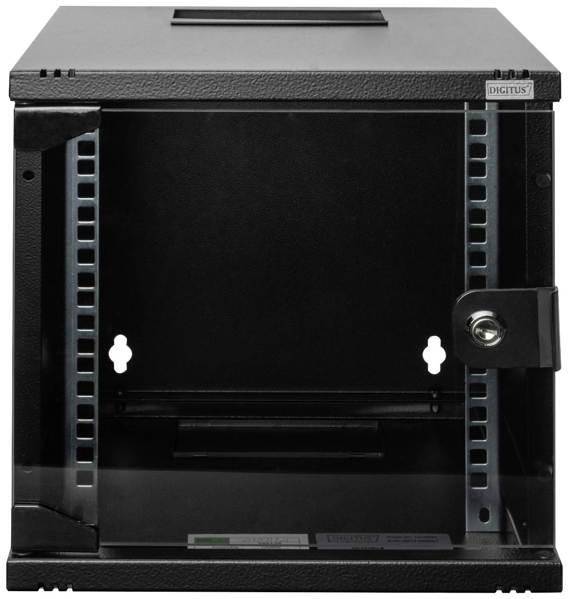 Ein schwarzes, leeres Rack-Gehäuse mit Glastür und Schloss, geeignet zur sicheren Aufbewahrung von IT-Geräten.