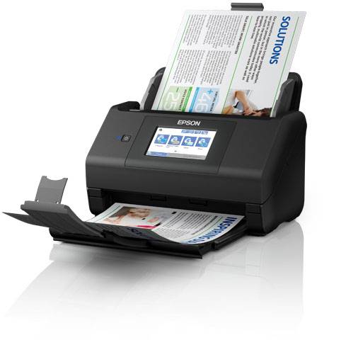 Ein schwarzgrauer Epson-Drucker scannt Dokumente. Das Display zeigt Symbole zur Bedienung. Mehrere Blätter sind eingescannt.