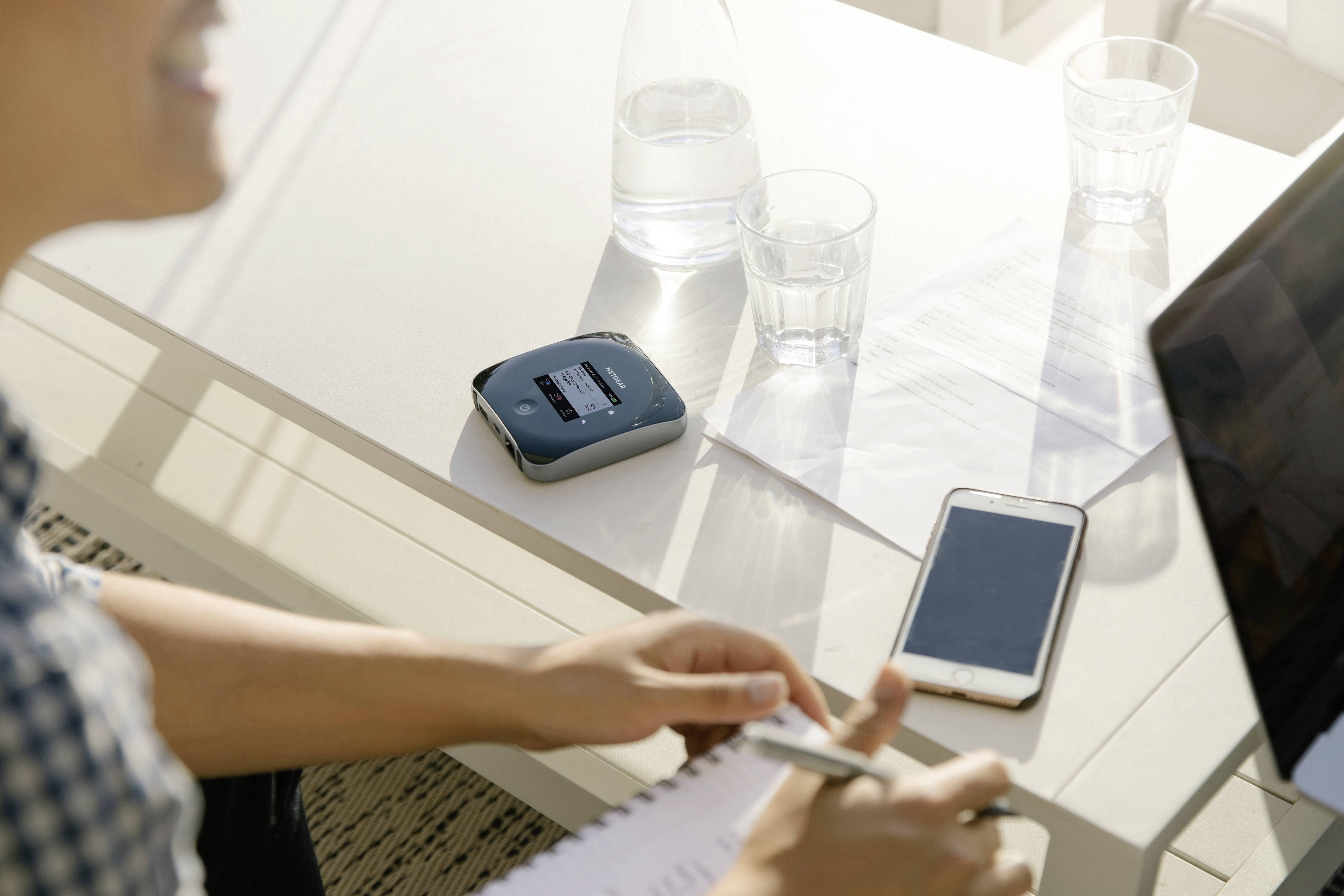 NETGEAR Nighthawk M2 Mobiler 4G-WLAN-Hotspot Schwarz