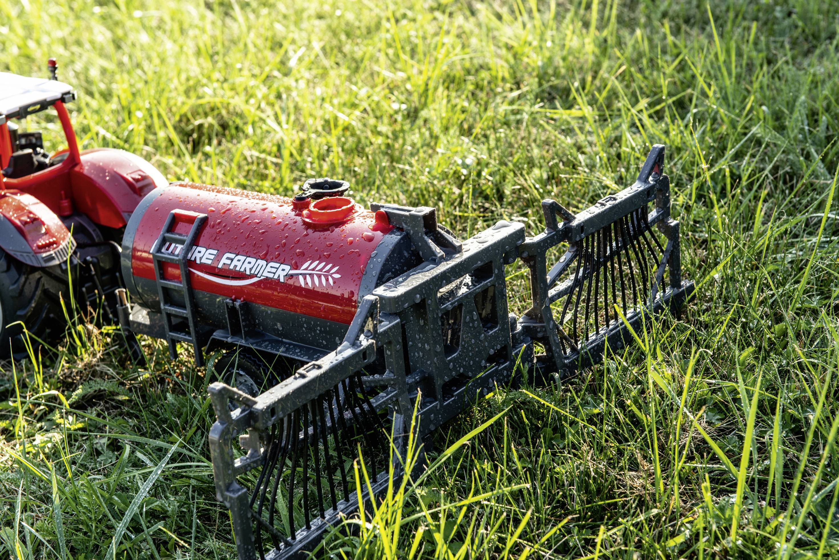 Carson Modellsport 907345 RC Traktor mit Tankwagen 1:16 RC Funktionsmodell Elektro Landwirtschaftsfahrzeug  inkl. Akku, Ladegerät und Senderbatterien