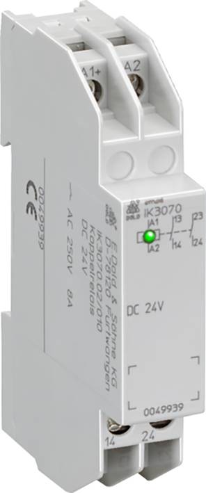 Ein weißes Relaismodul mit Beschriftungen und Anschlüssen, das für elektrische Schaltungen verwendet wird, DC 24V, AC 250V, 8A.