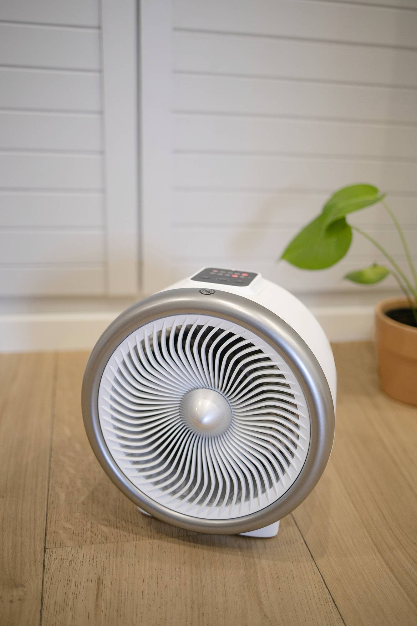 Steba VTH 2 HOT & COLD Standventilator 2000 W Weiß-Silber Überhitzungsschutz, mit Heizfunktion