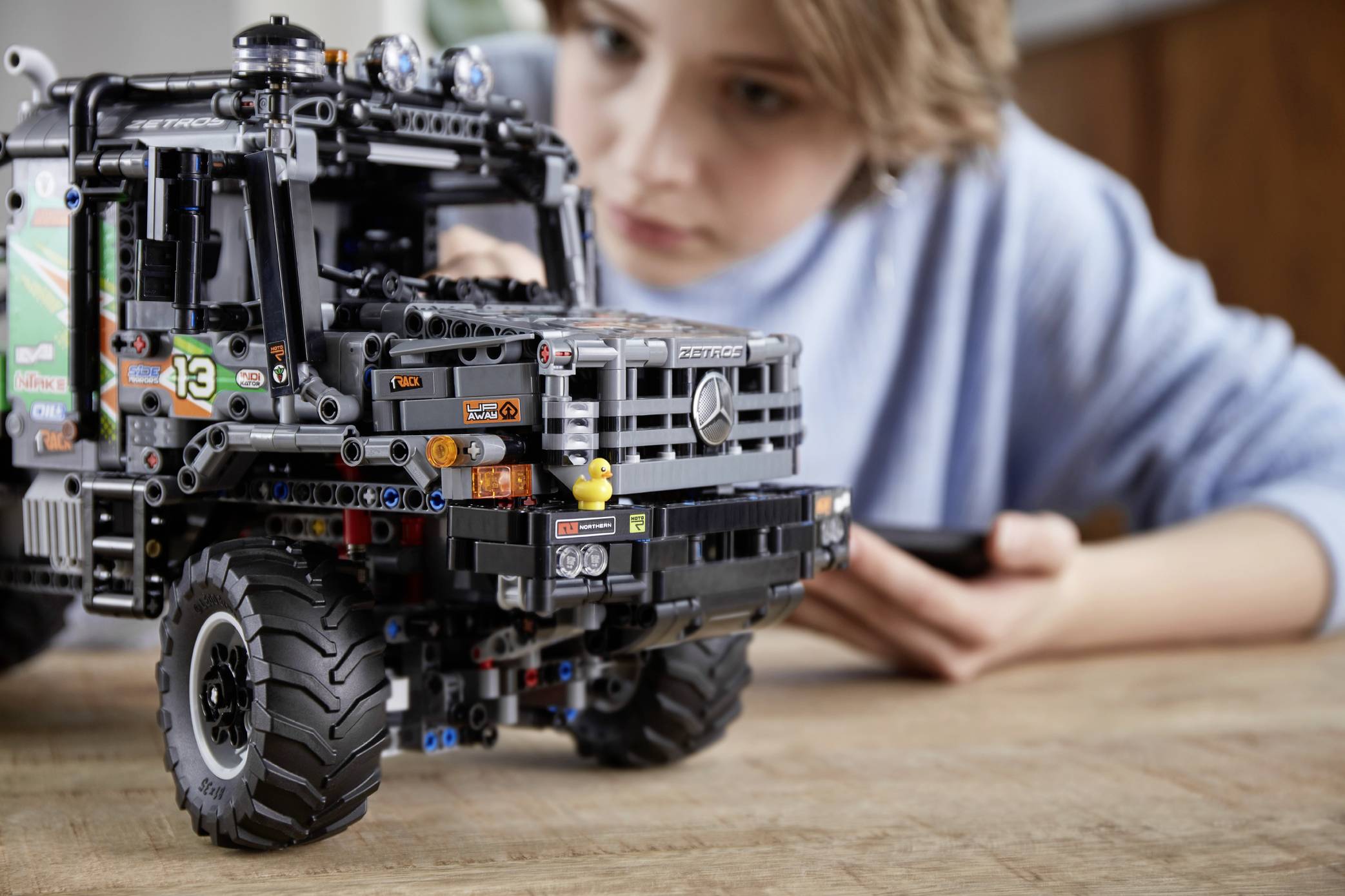 42129 LEGO® TECHNIC 4x4 Mercedes-Benz Zetros Offroad-Truck