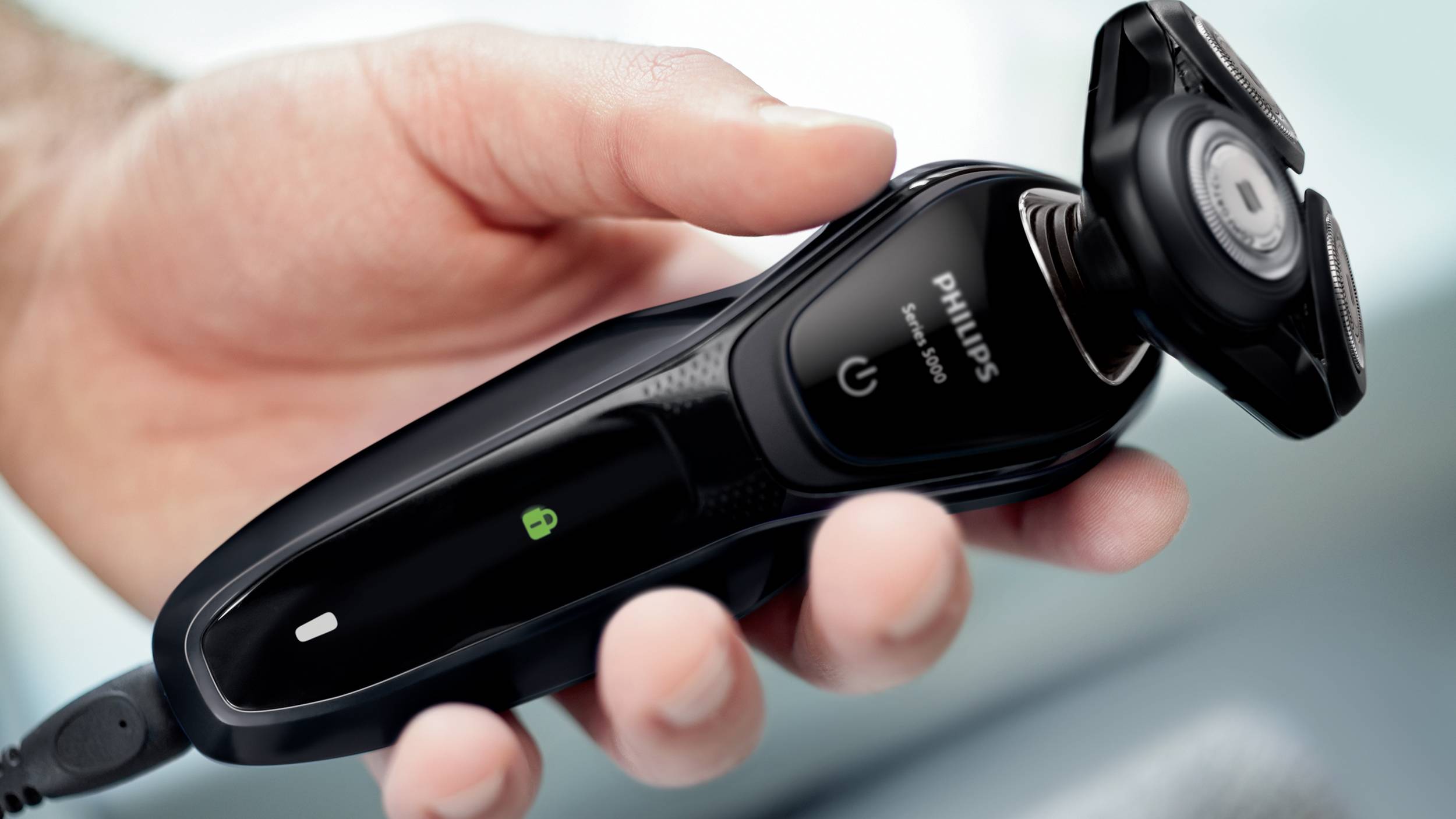 Philips S5082/64 Folienrasierer Schwarz, Blau