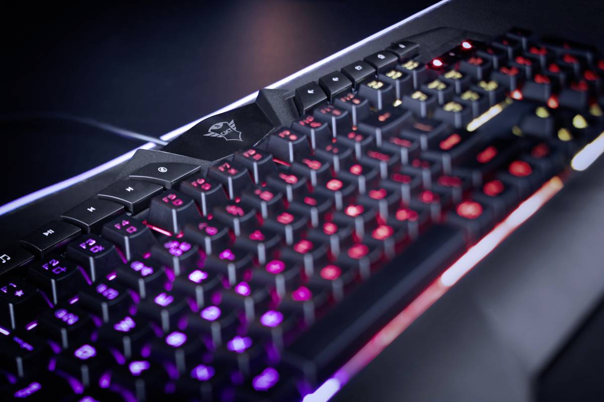 Trust GXT881 Odyss Kabelgebunden Gaming-Tastatur Deutsch, QWERTZ Schwarz