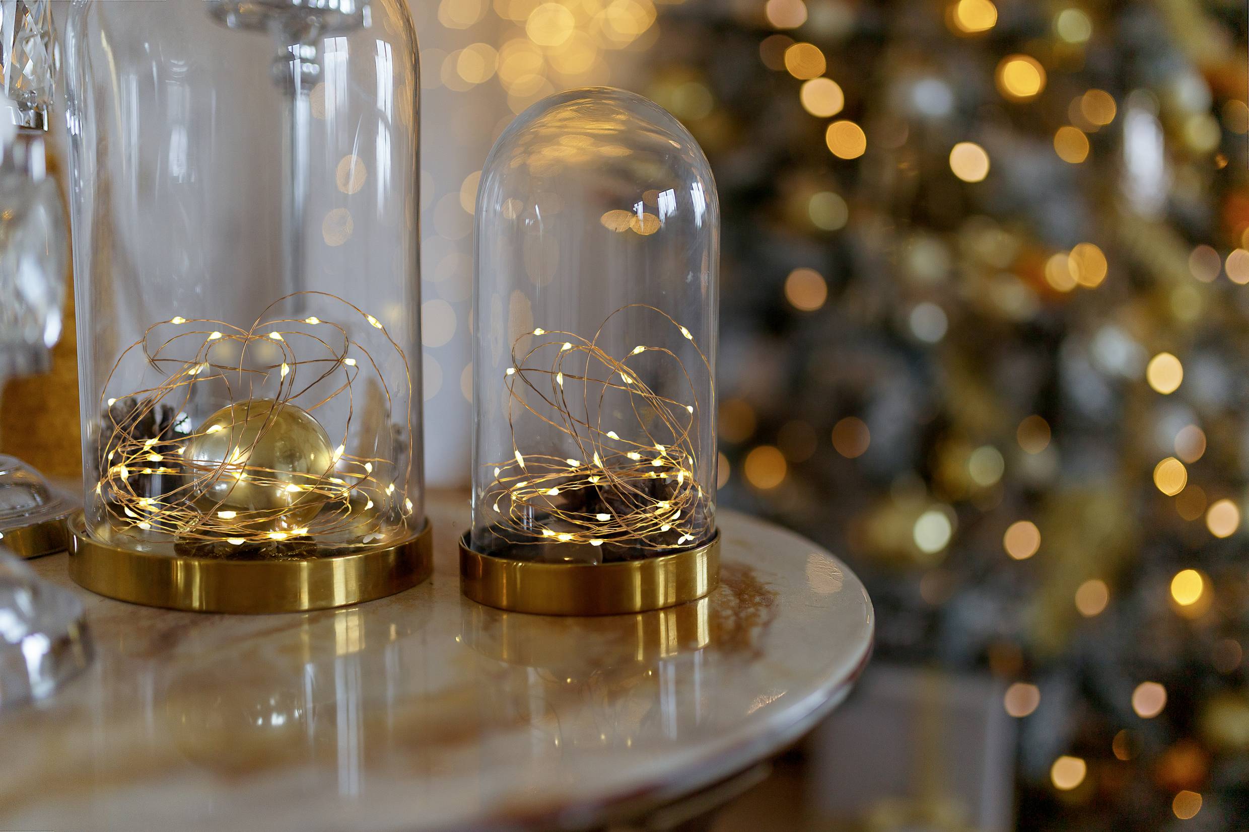 Sygonix SY-4722048 Mini-Lichterkette Innen batteriebetrieben Anzahl Leuchtmittel 40 LED Warmweiß Beleuchtete Länge: 4.3m Timer