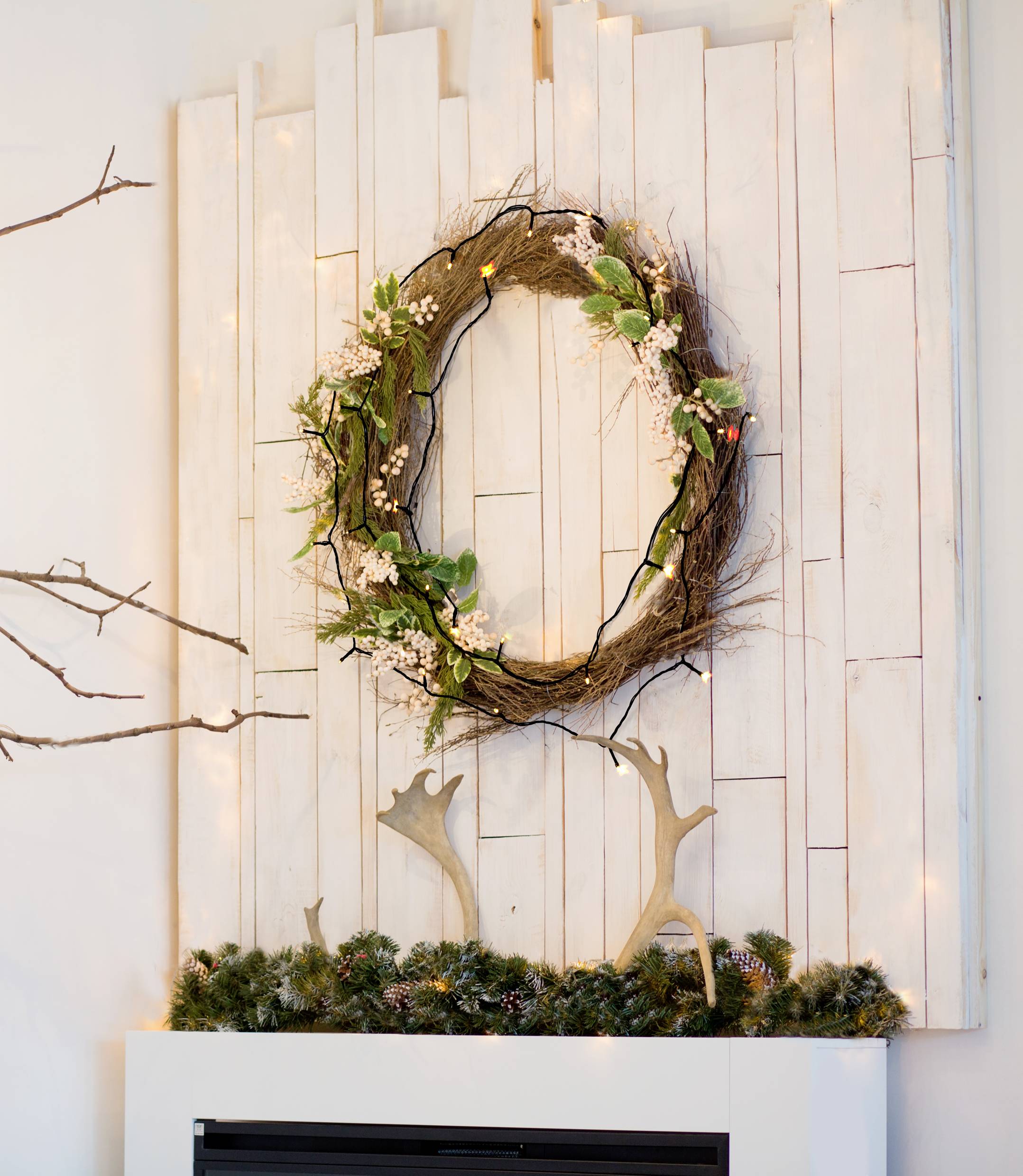 Sygonix SY-4722050 Büschellichterkette Innen/Außen netzbetrieben Anzahl Leuchtmittel 80 LED Warmweiß Beleuchtete Länge: 21.85m