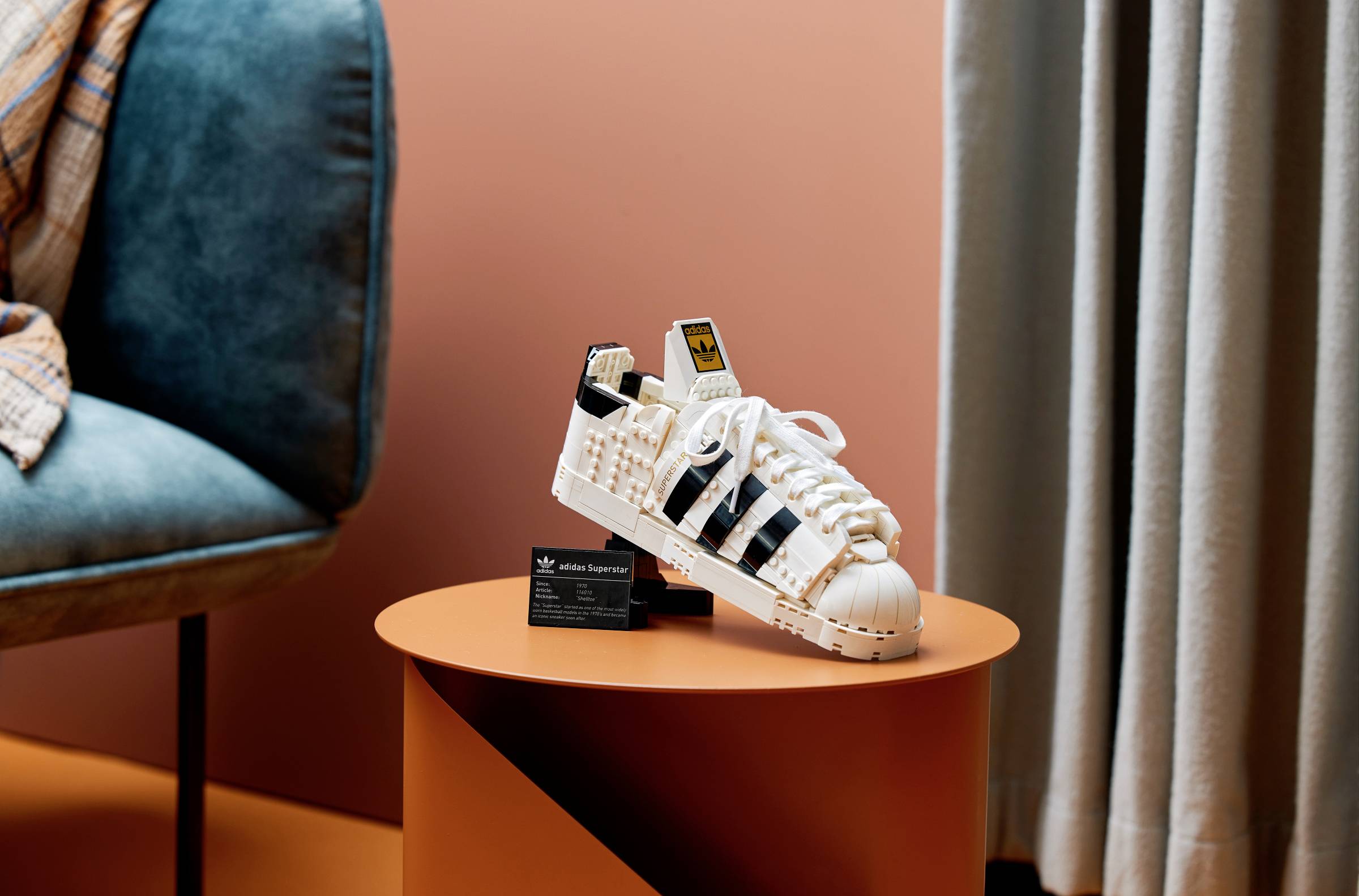 10282 LEGO® ICONS™ adidas Originals Superstar