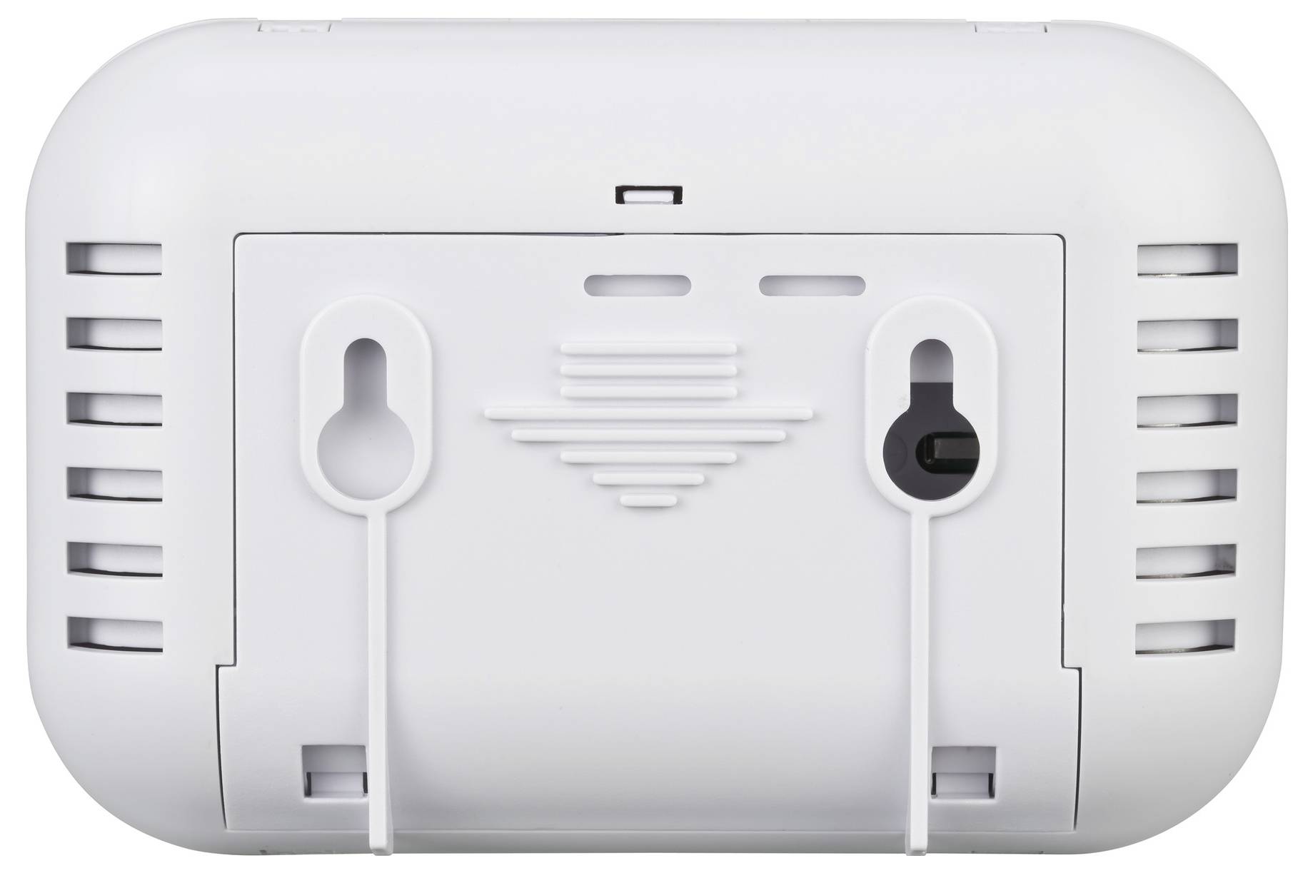 Rückseite eines weißen elektronischen Geräts mit einer zentralen Zugangsblende, Wandbefestigungssteckplätzen, Lüftungsöffnungen und einem kleinen Verriegelungsschalter.