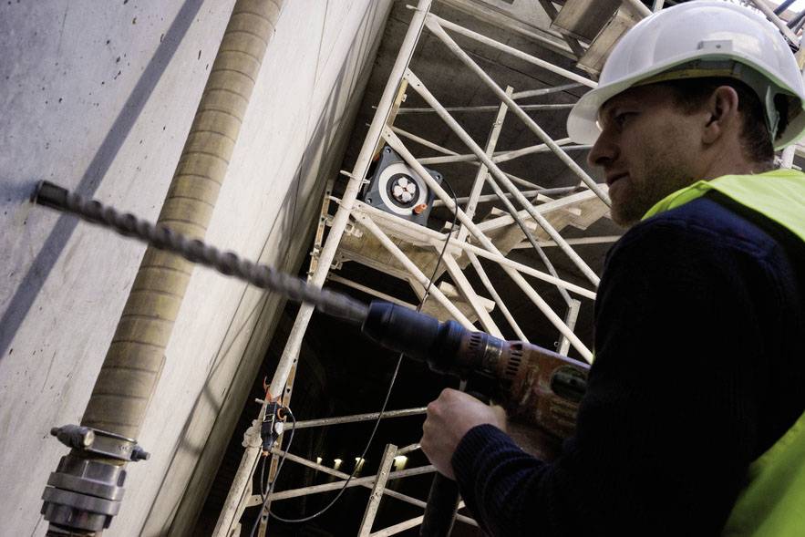 Brennenstuhl professionalLINE 9212380100 Kabeltrommel 33.00m Schwarz Schutzkontakt-Stecker