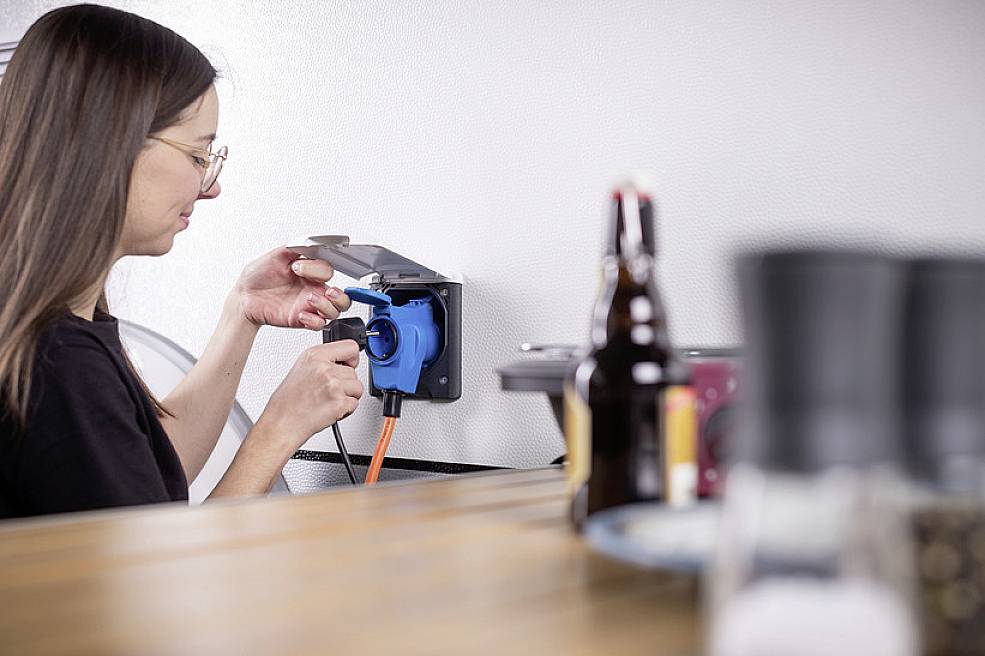 Brennenstuhl H07RN-F 3G2,5 1132920525 Camping-CEE-Adapterkabel 16 A 230 V 1 St.