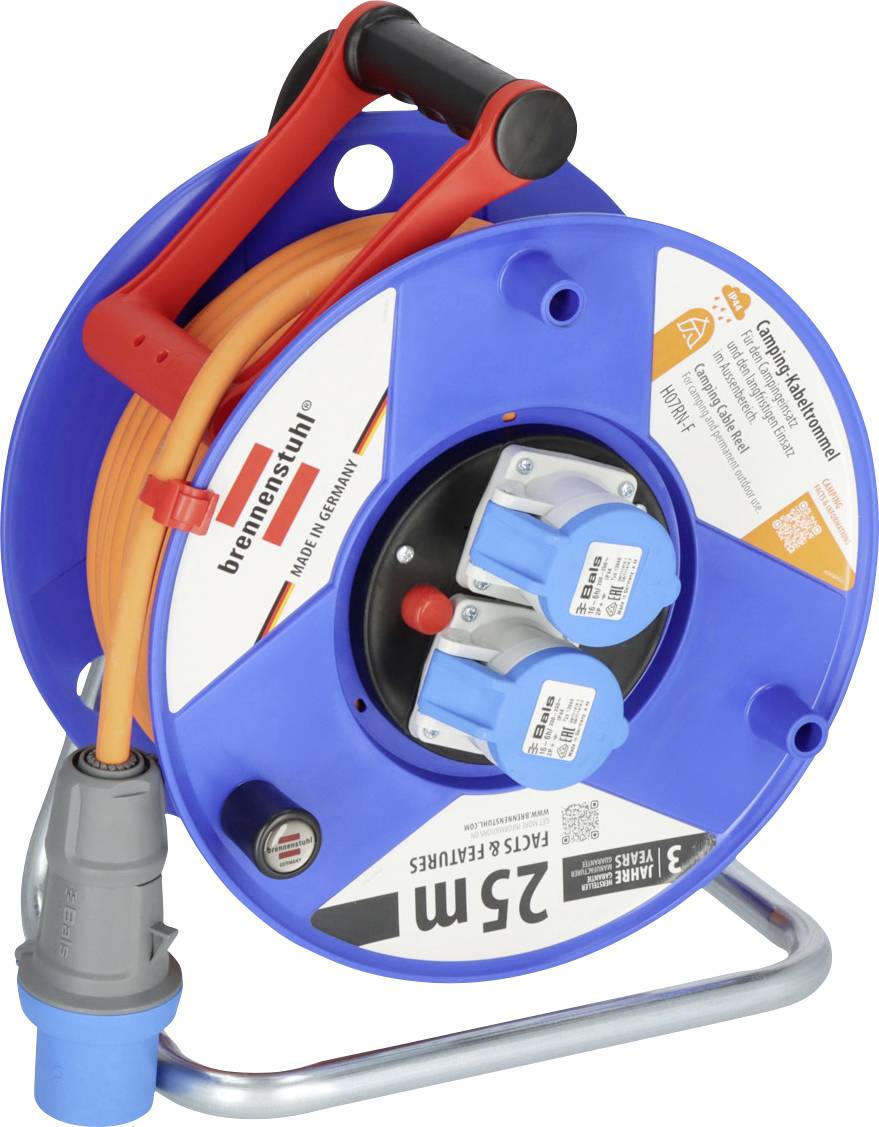 Blaue Brennenstuhl Kabelrolle mit Griff, oranges Verlängerungskabel und blaue Industrie-Stecker auf einem Metallständer.