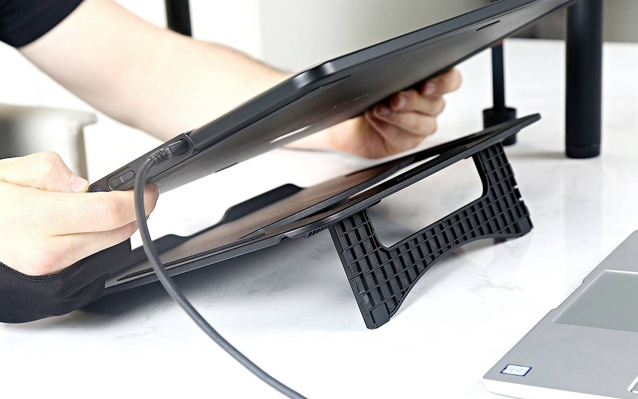 XP-PEN Artist 15.6 Pro Grafiktablett Schwarz