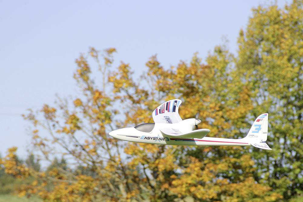 Multiplex RTF Easy Star 3 Mode 2/4 Weiß RC Einsteiger Modellflugzeug RtF 1366mm