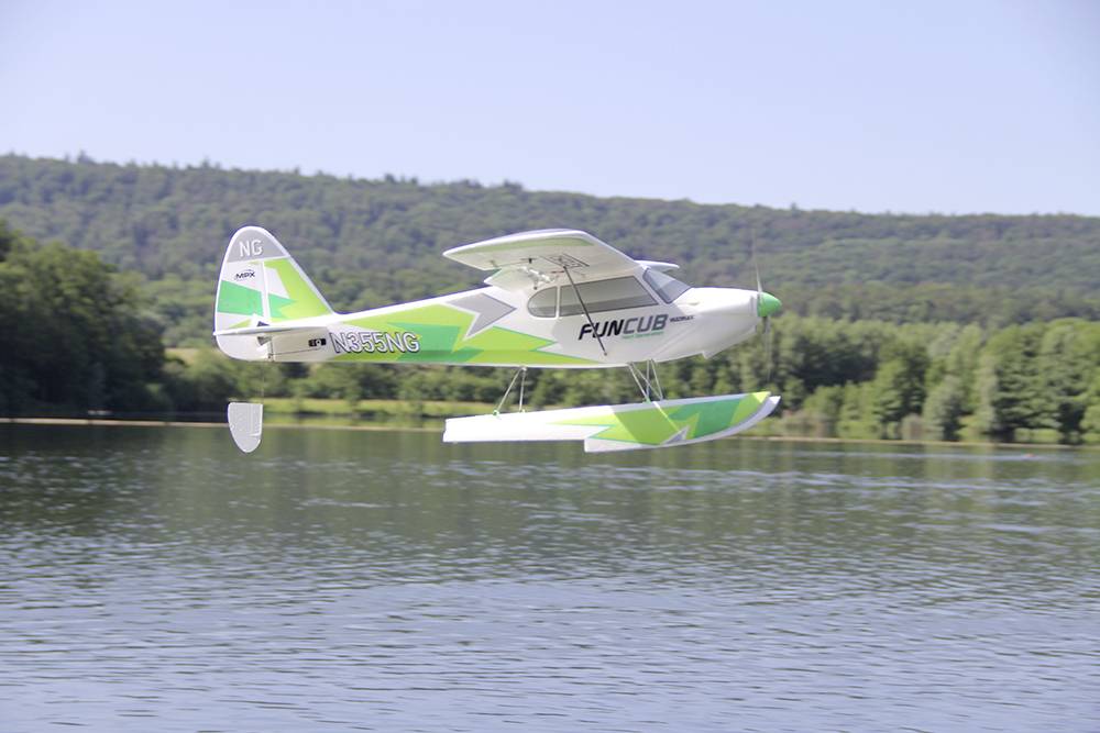 Multiplex RR FunCub NG grün Weiß, Grün RC Motorflugmodell RR 1410mm