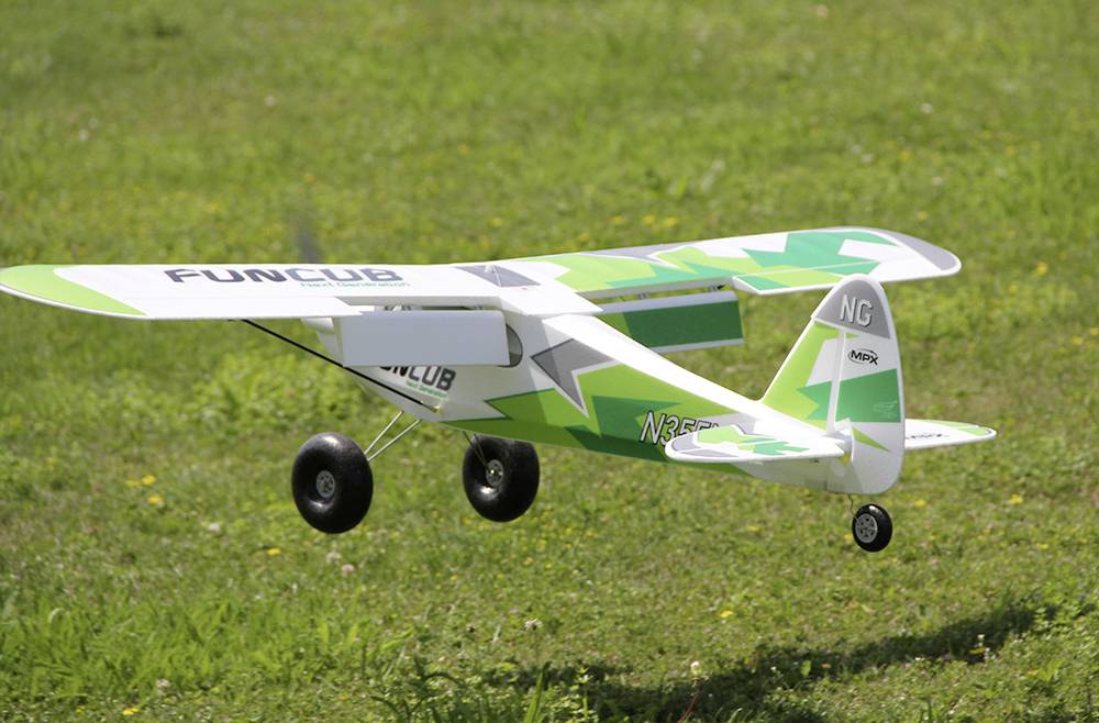 Multiplex RR FunCub NG grün Weiß, Grün RC Motorflugmodell RR 1410mm