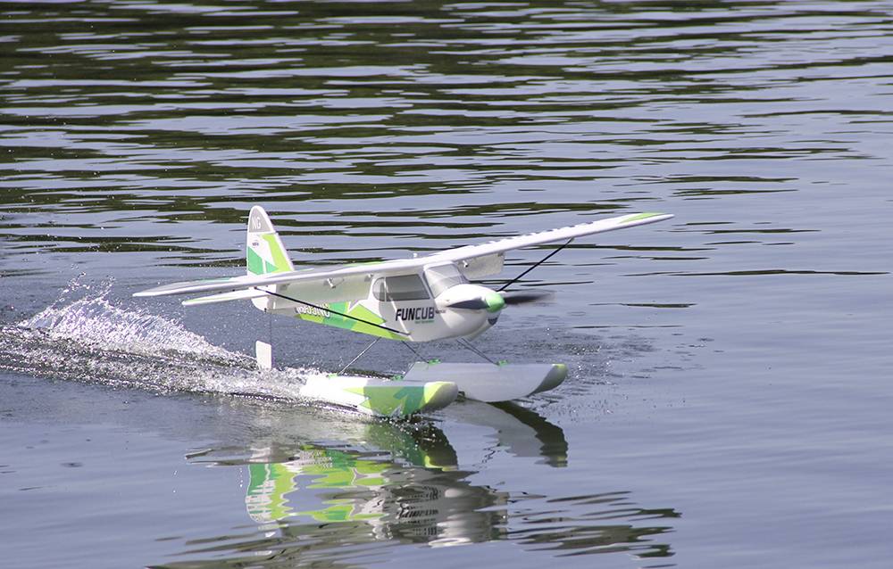 Multiplex RR FunCub NG grün Weiß, Grün RC Motorflugmodell RR 1410mm