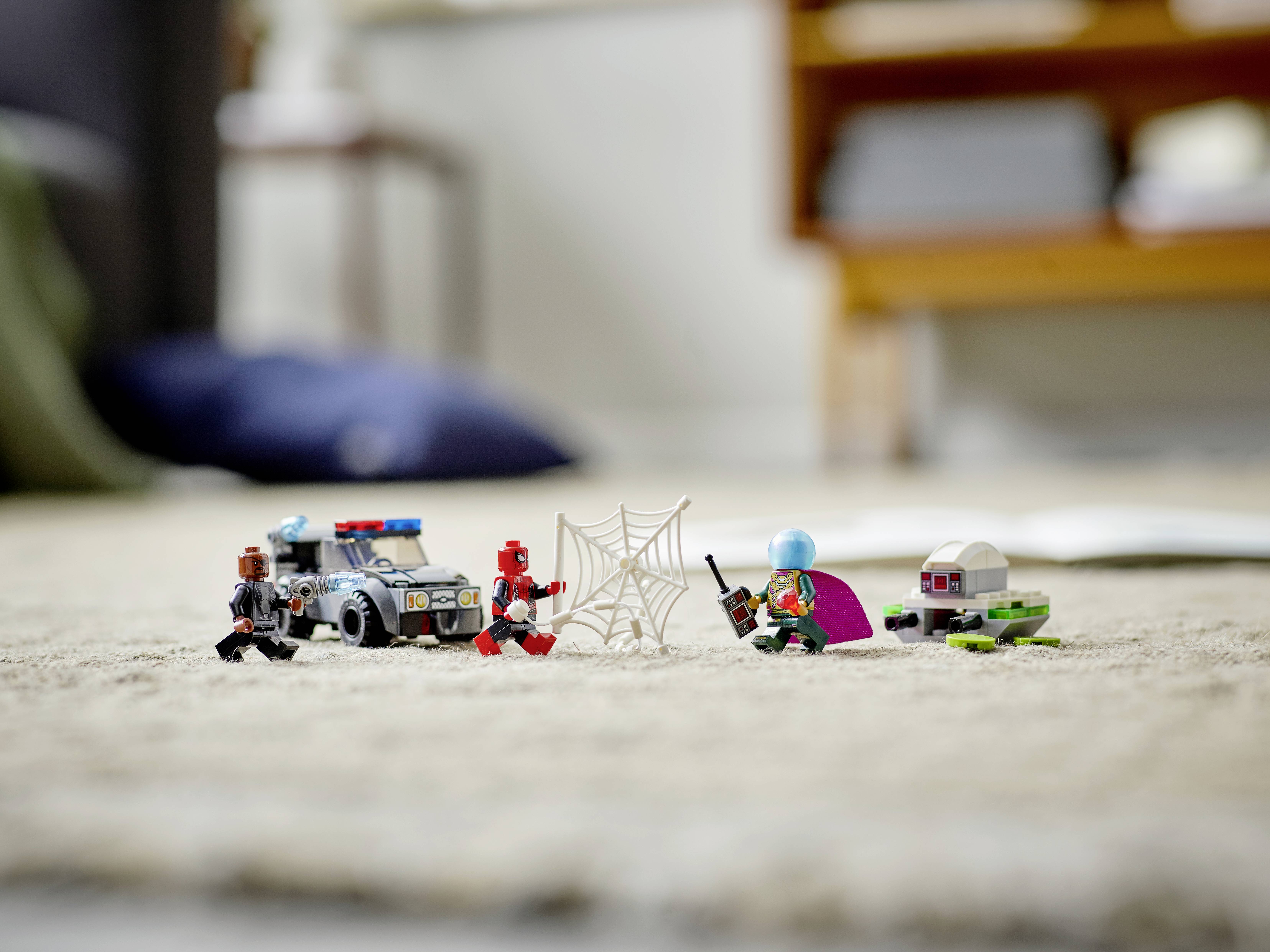 76184 LEGO® MARVEL SUPER HEROES Mysterios Drohnenattacke auf Spider-Man