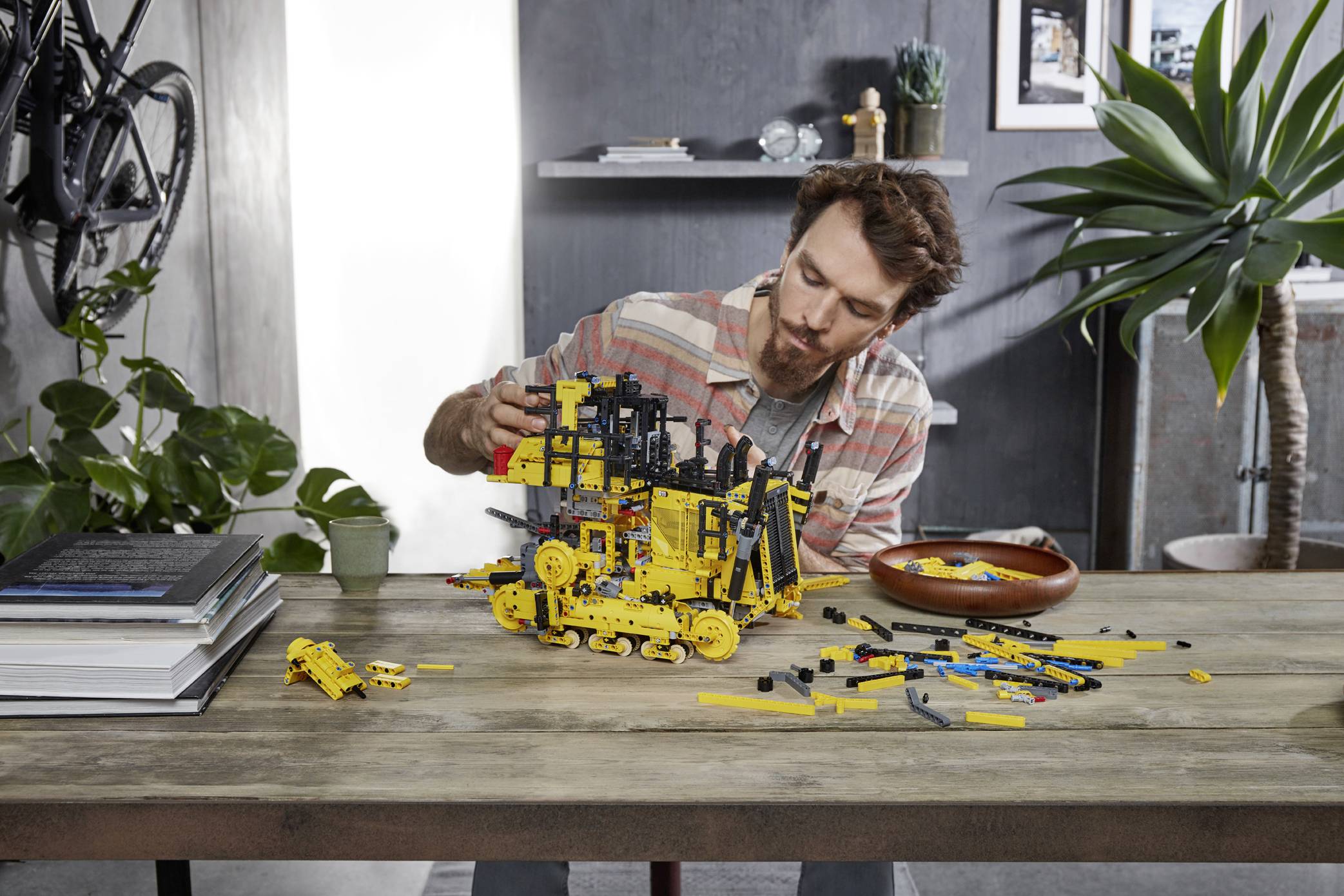42131 LEGO® TECHNIC Appgesteuerter Cat® D11 Bulldozer