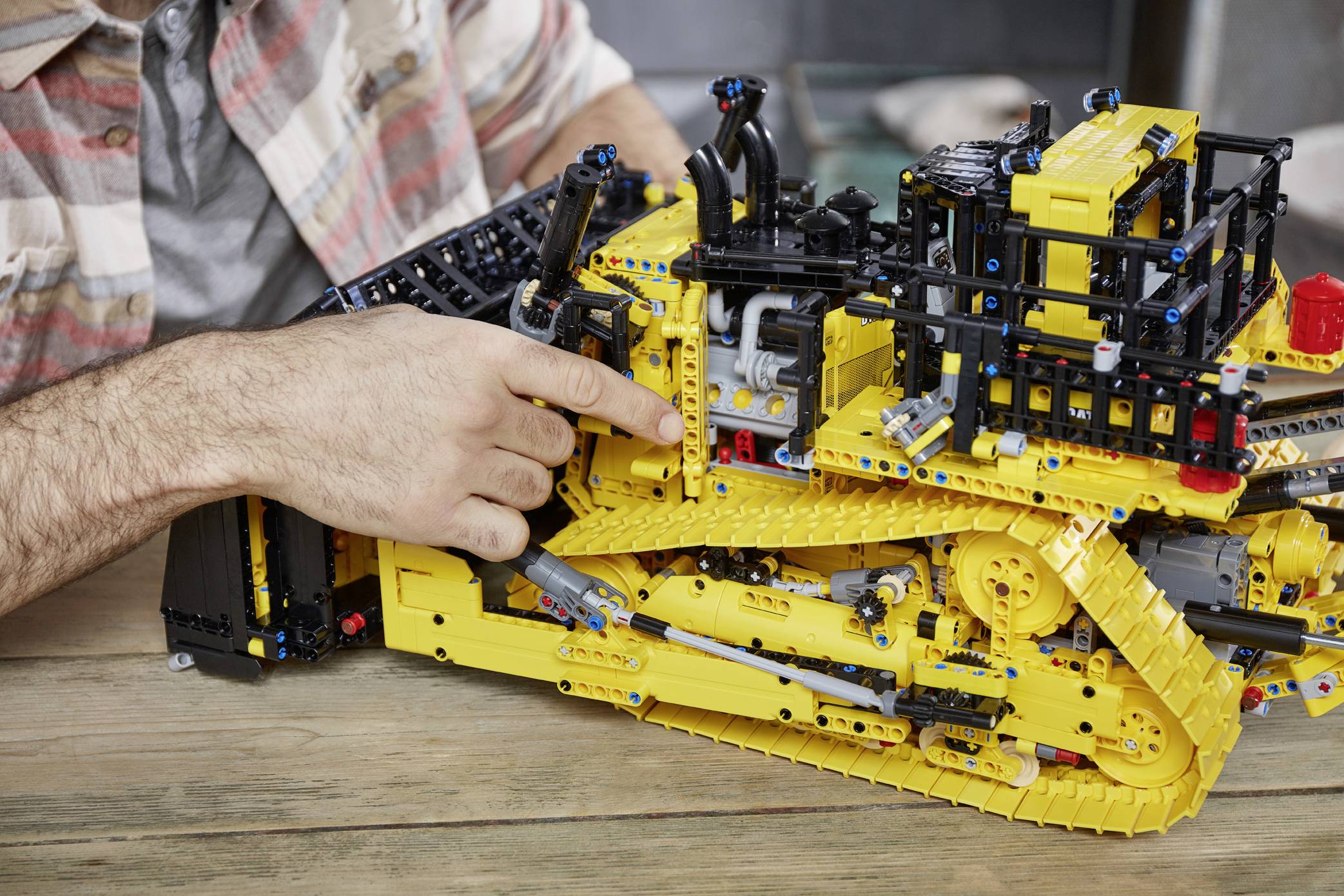 42131 LEGO® TECHNIC Appgesteuerter Cat® D11 Bulldozer