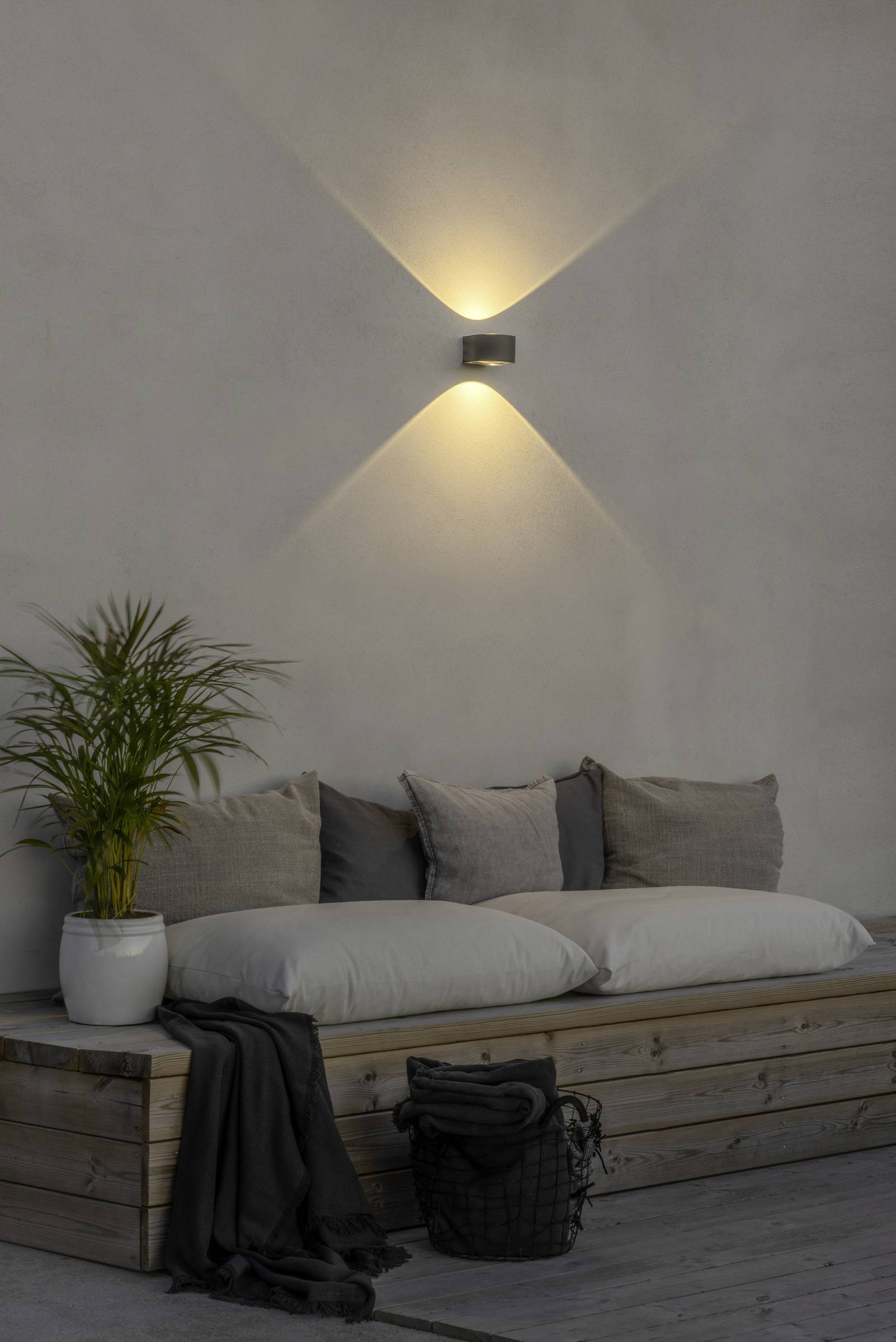 Konstsmide Gela 7882-370 Außenwandleuchte, Wandleuchte EEK: G (A - G) 12 W Anthrazit