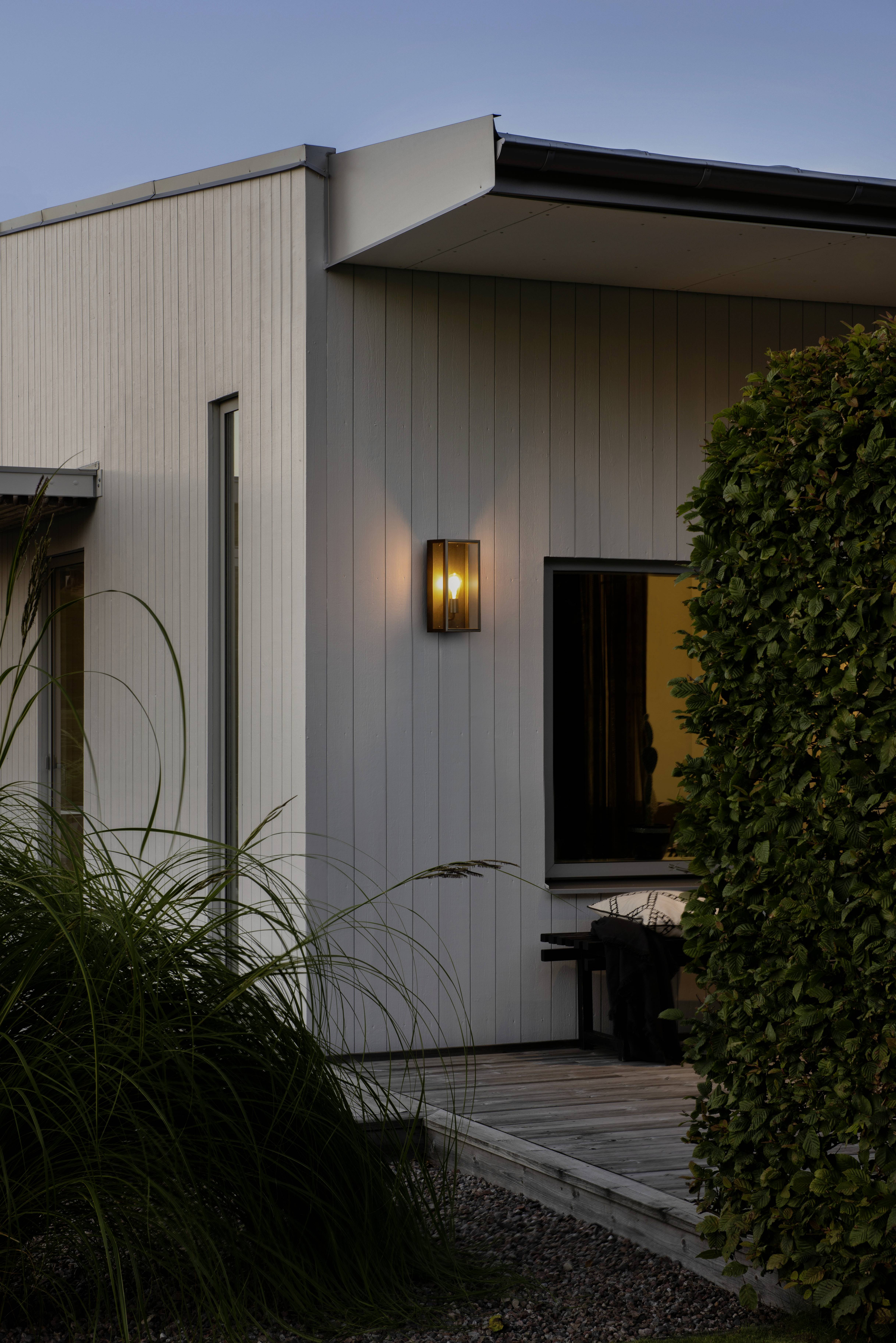 Konstsmide Carpi 7349-750 Außenwandleuchte, Wandleuchte Energiesparlampe, Glühlampe, LED E27 Schwarz