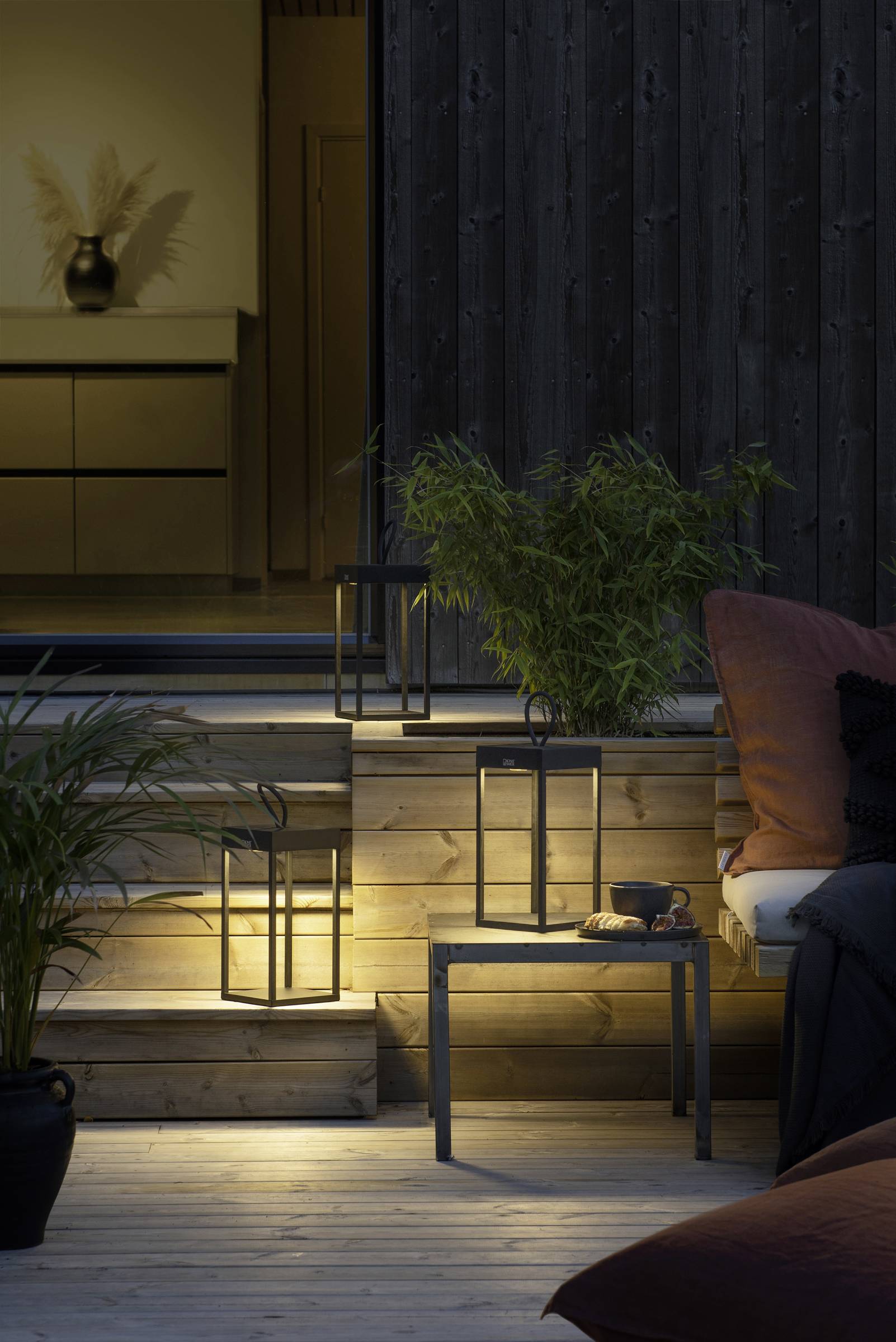 Konstsmide 7811-750 Ravello Außen-Dekobeleuchtung, LED-Dekoleuchte, LED-Laterne, USB-Leuchte LED LED fest eingebaut 2.2W Schwarz