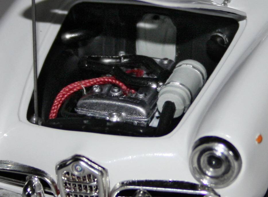 Italeri 3653 Alfa Romeo Giulietta Spider 1300 Automodell Bausatz 1:24