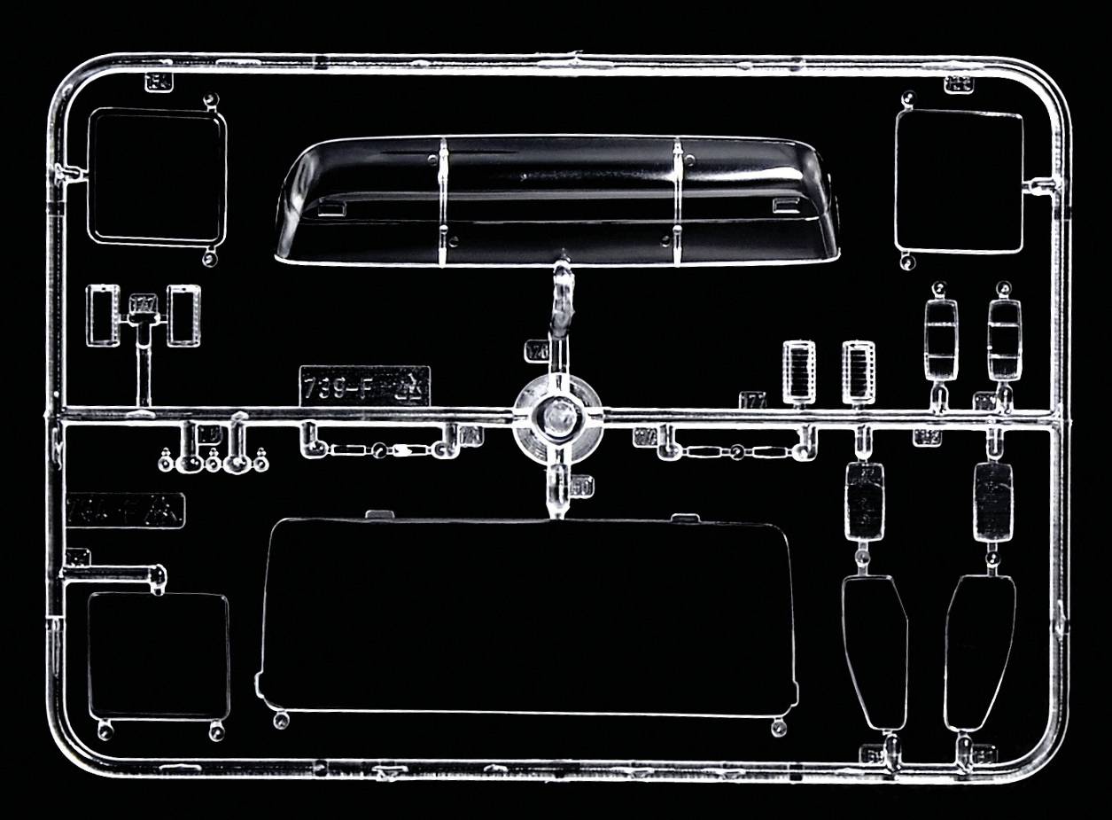 Italeri 3943 Mercedes-Benz 2238 6x4 Truckmodell Bausatz 1:24