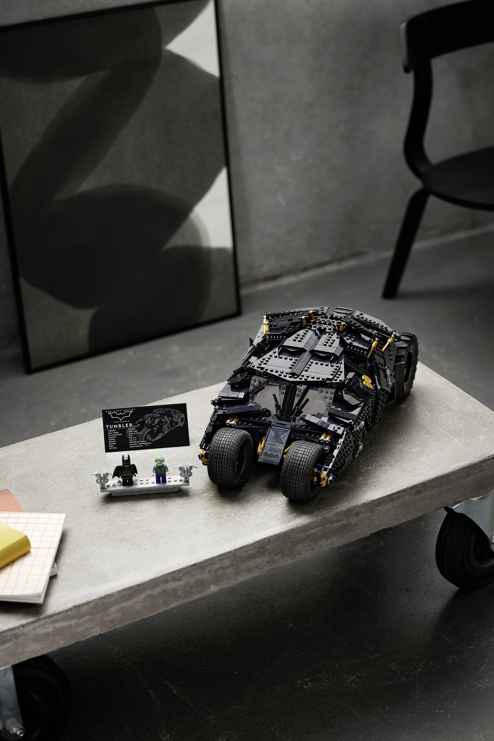 76240 LEGO® DC COMICS SUPER HEROES Batmobile™ Tumbler