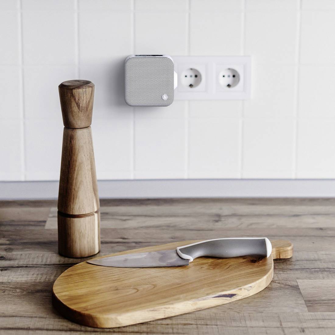 Hama DIR45BT Internet Steckdosenradio Internet, DAB+, DAB, UKW Bluetooth®, USB, WLAN, AUX, Internetradio Weckfunktion Weiß