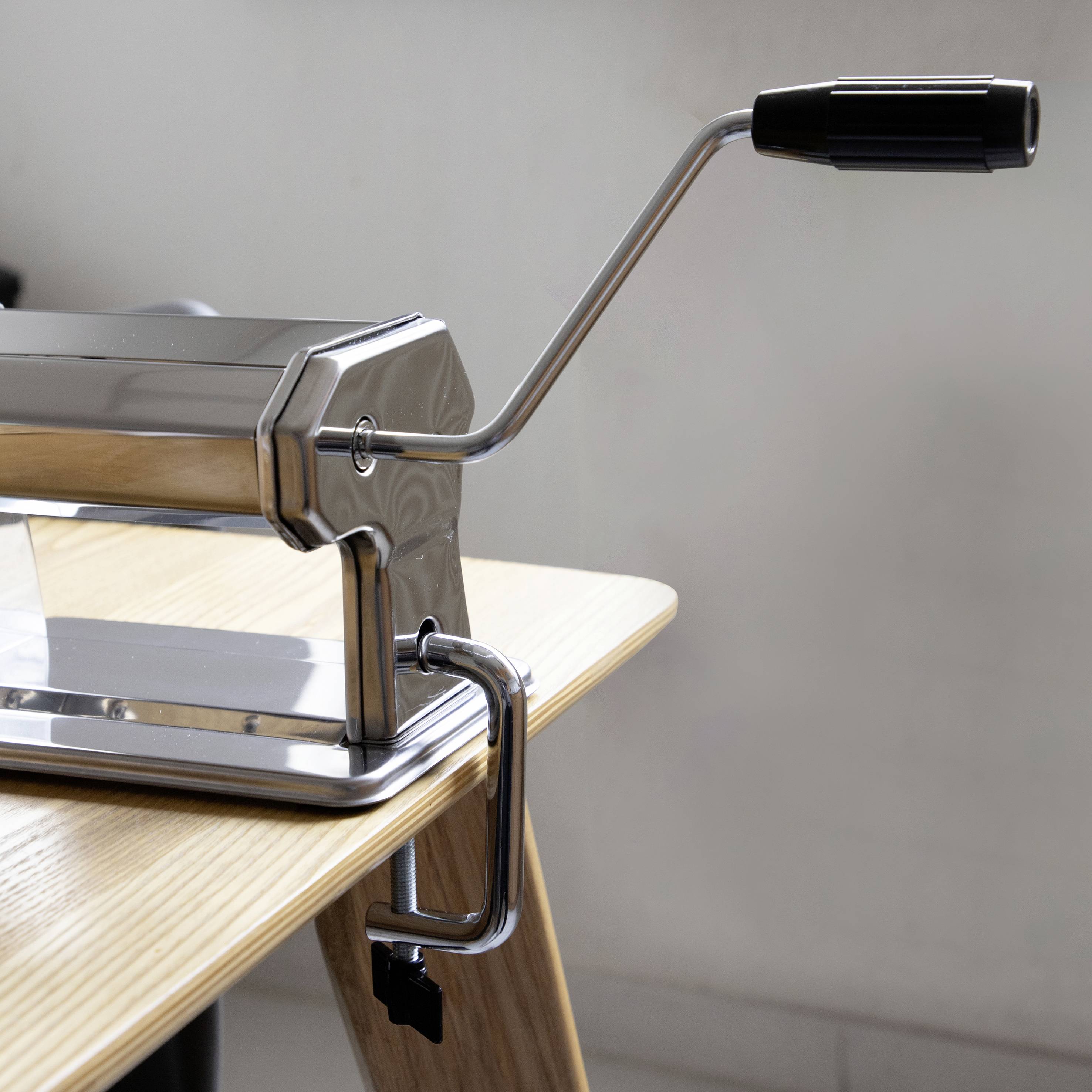 ADE KG 2102 Manuelle Nudelmaschine KG 2102