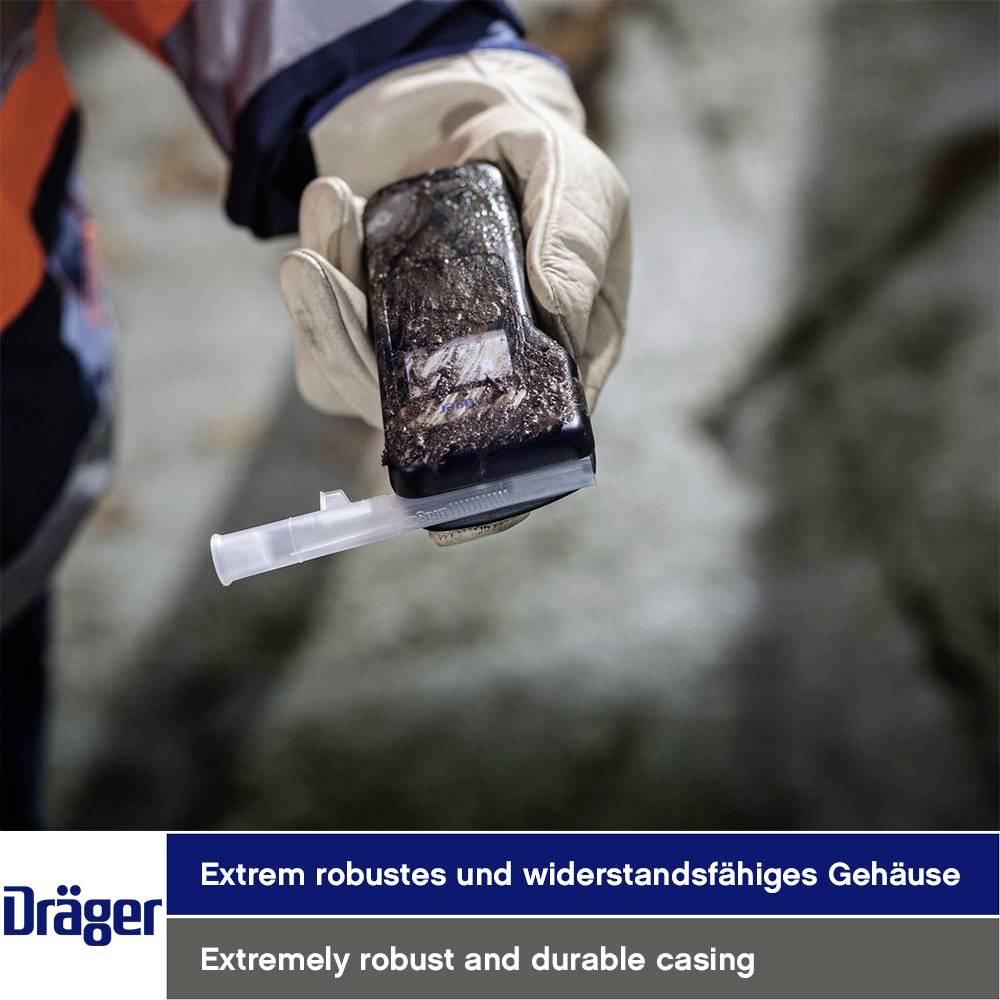 Eine Person hält ein Gerät mit einem robusten Gehäuse. Text im Bild sagt: 'Extremely robust and durable casing'.