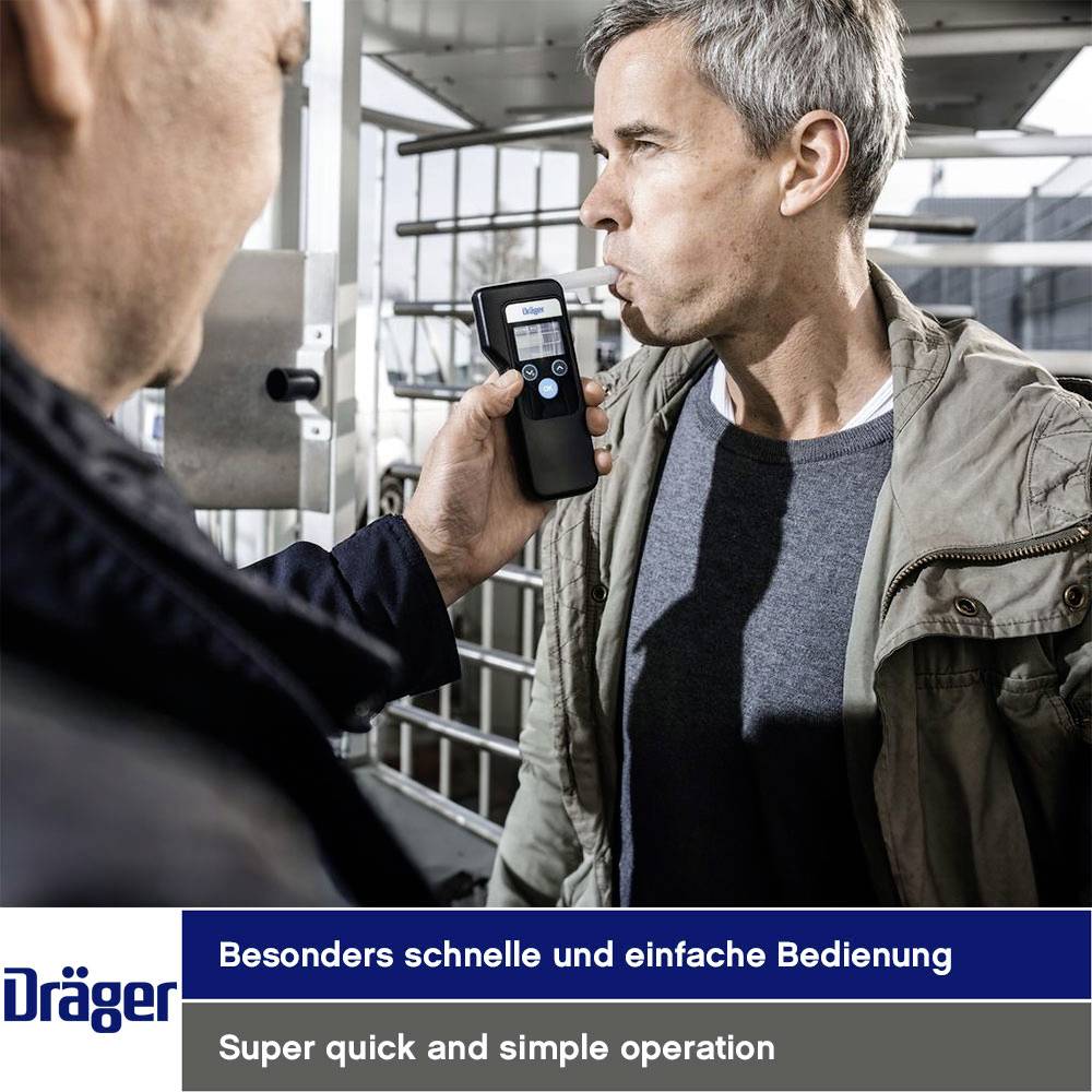 Ein Mann hält ein tragbares Gerät und spricht mit einer anderen Person. Text unten: 'Besonders schnelle und einfache Bedienung'.