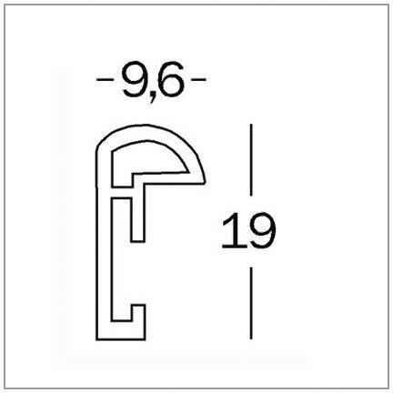Technische Zeichnung eines profilierten Kunststoffteils. Maße: Breite 9,6 mm, Höhe 19 mm. Seitenansicht zeigt Innenstruktur.