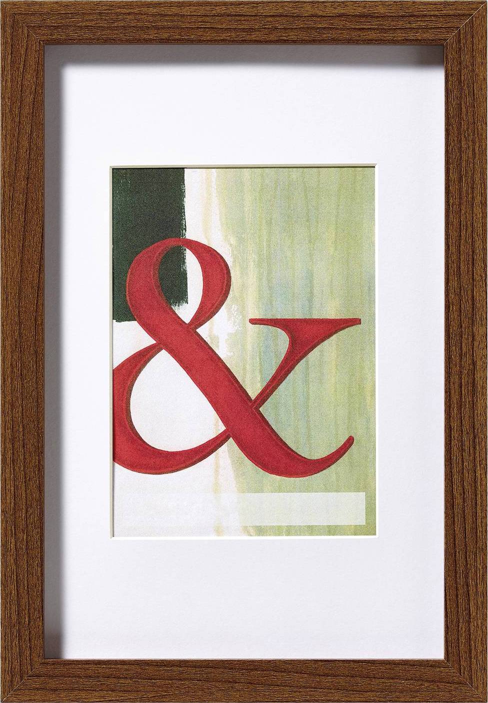 Holzgerahmtes Bild mit einem großen roten Ampersand auf abstraktem Hintergrund in Grüntönen.