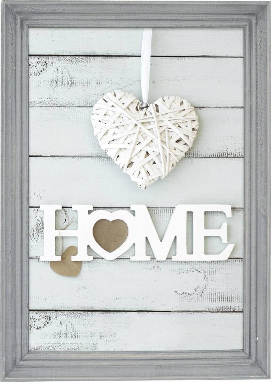 Rahmen mit rustikalem Holz-Look; darin Herz aus weißen Streifen über dem Wort 'HOME' mit einem herzförmigen 'O' und kleinem Herz.