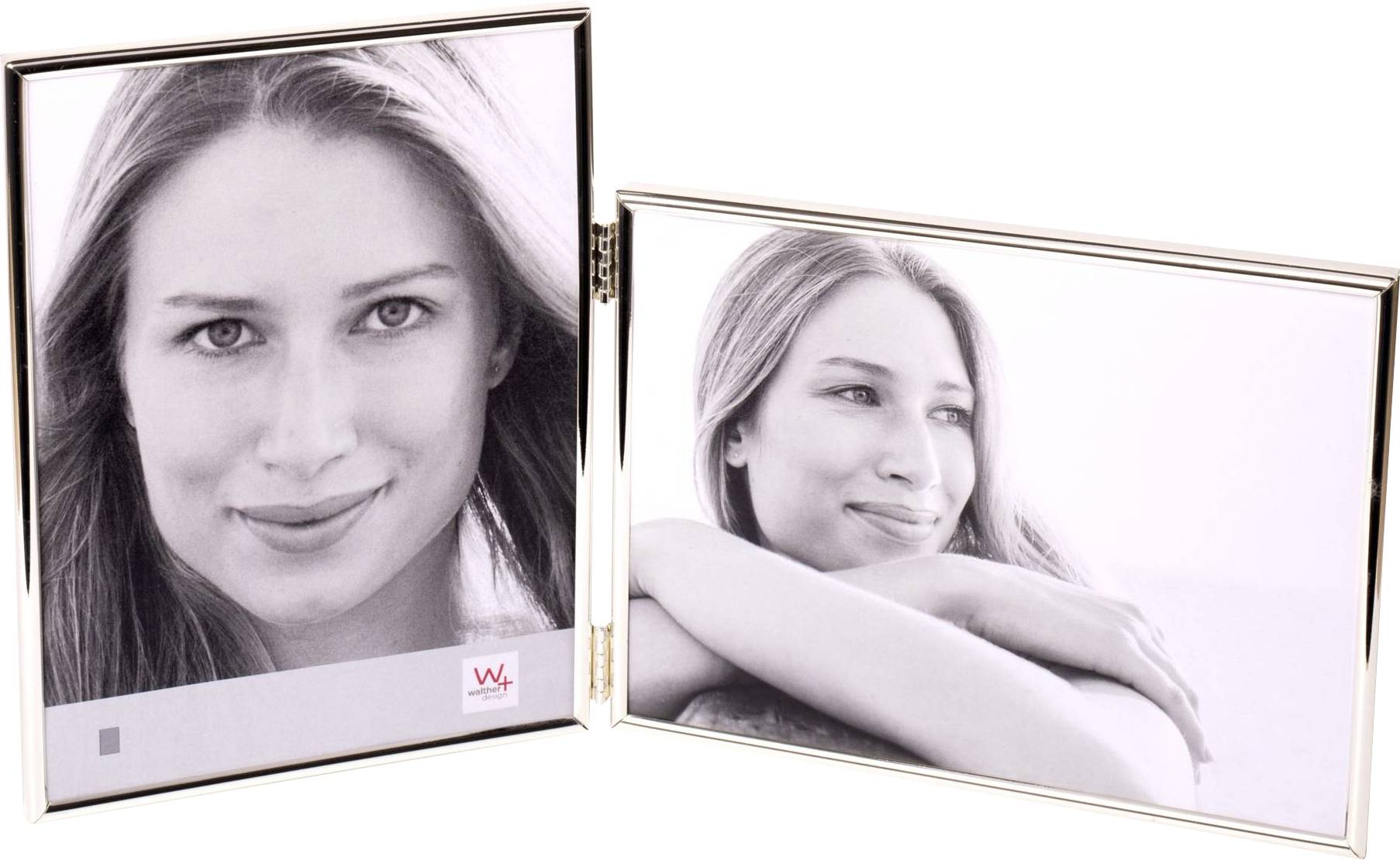 Zwei verbundene Bilderrahmen mit Schwarz-Weiß-Fotos einer lächelnden Frau. Links ein Porträt, rechts Frau mit überkreuzten Armen.