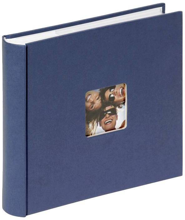 Blaues Fotoalbum mit quadratischem Ausschnitt auf dem Cover, der ein Bild von lachenden Menschen zeigt. Ideal zum Sammeln von Erinnerungen.