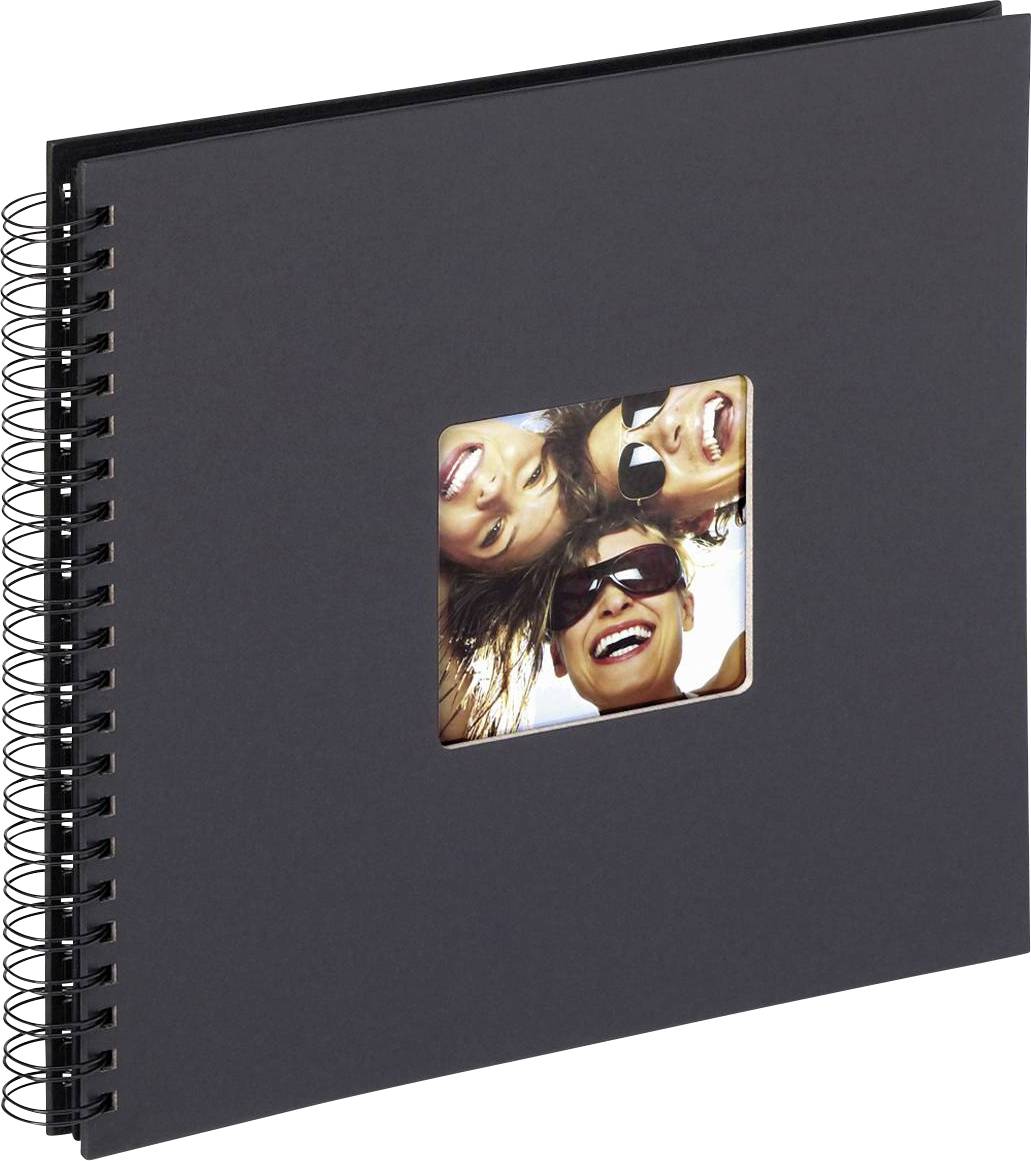 Schwarzes Spiralalbum mit quadratischem Fenster, durch das drei lachende Menschen mit Sonnenbrillen sichtbar sind.