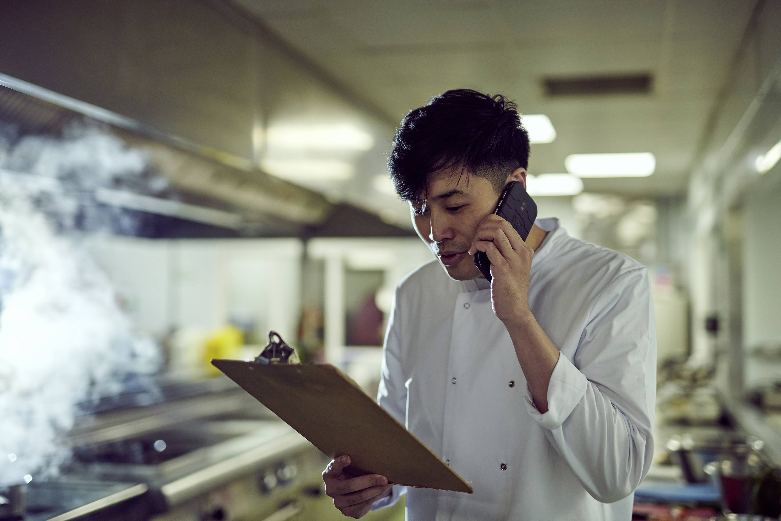 CAT 32 GB Schwarz 14 cm (5.5 Zoll) Outdoor Smartphone