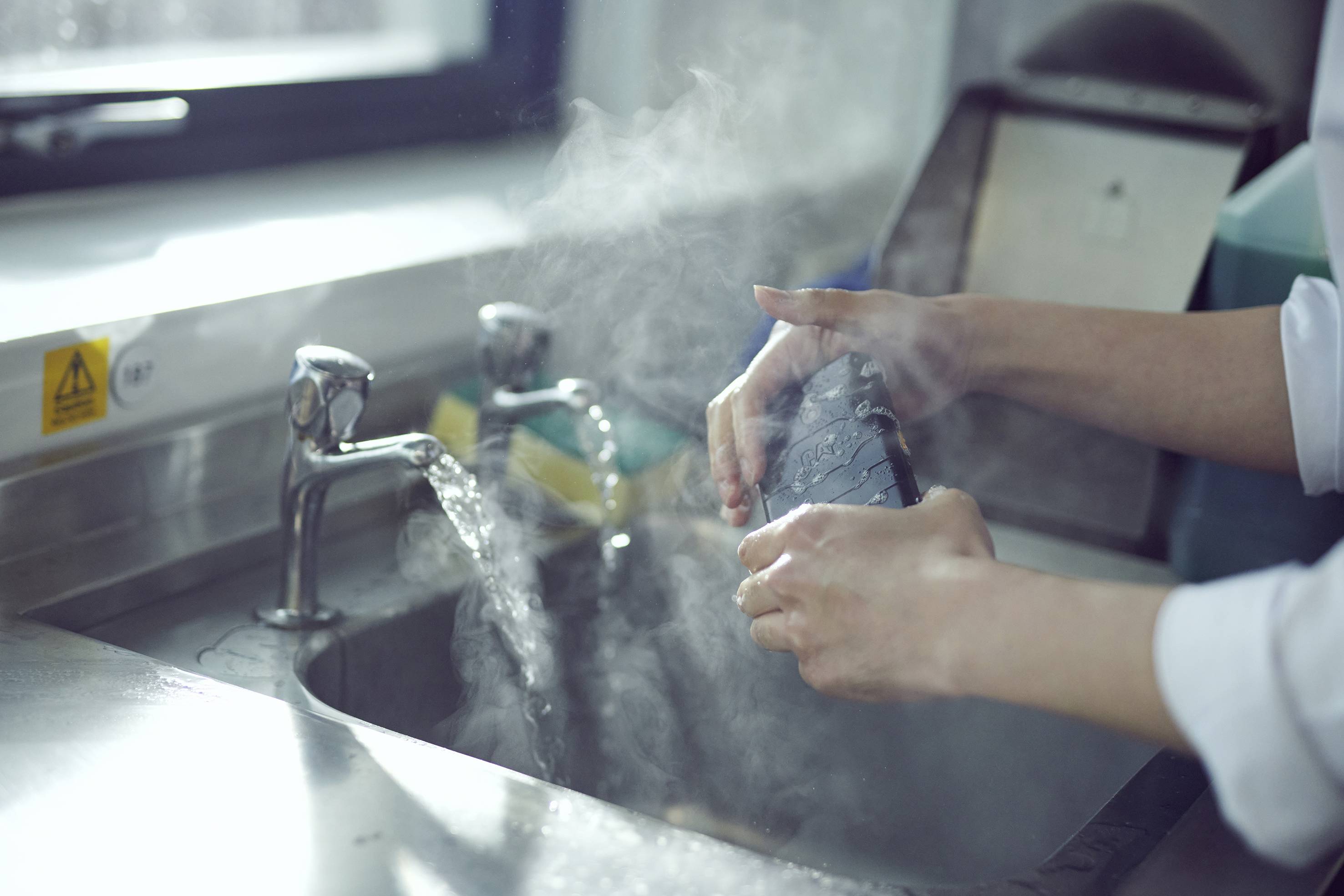 CAT 32 GB Schwarz 14 cm (5.5 Zoll) Outdoor Smartphone