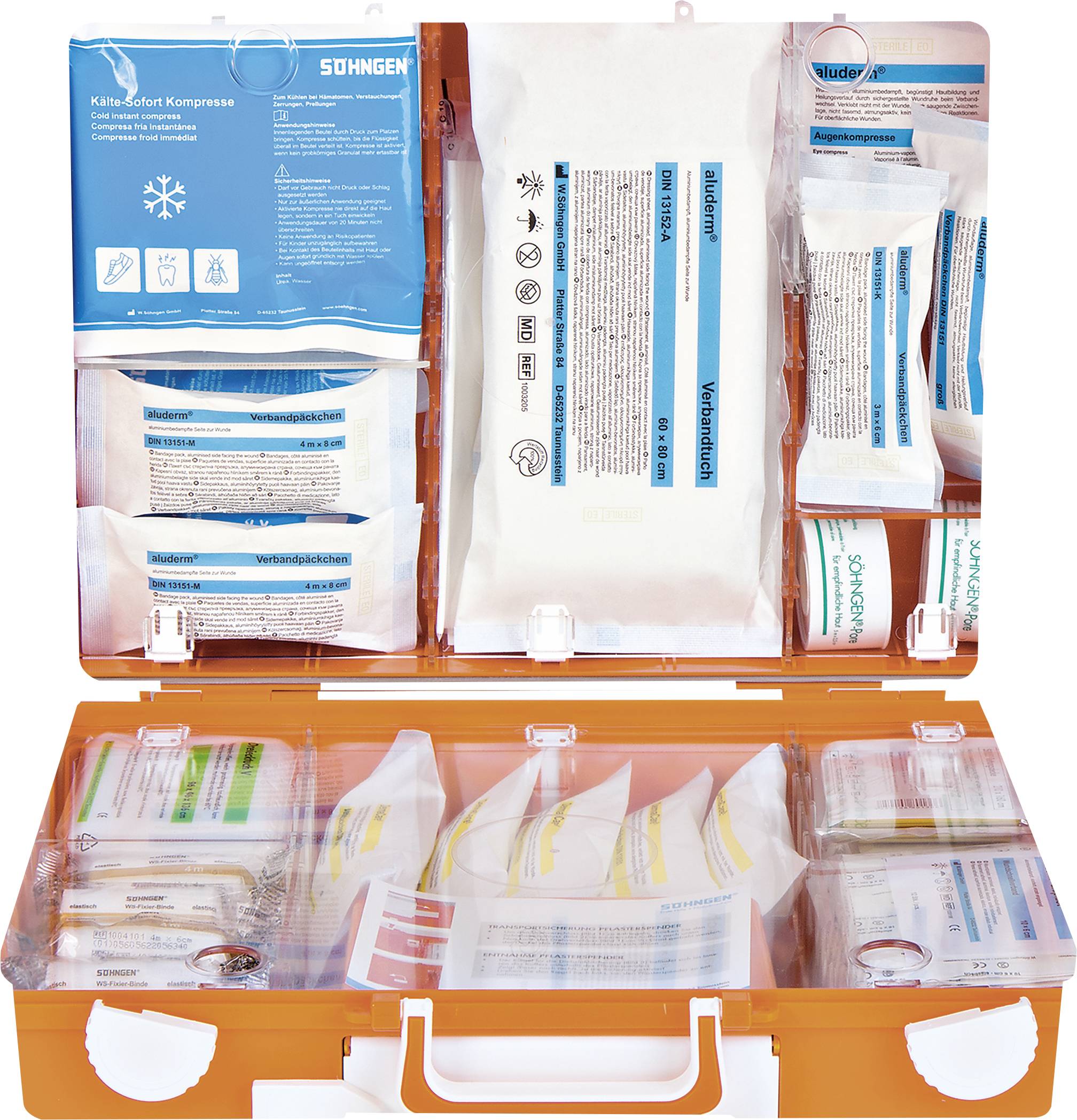 Ein geöffneter orangefarbener Erste-Hilfe-Kasten mit Pflastern, Verbänden und Desinfektionsmitteln, oben geordnet nach Typ sortiert.